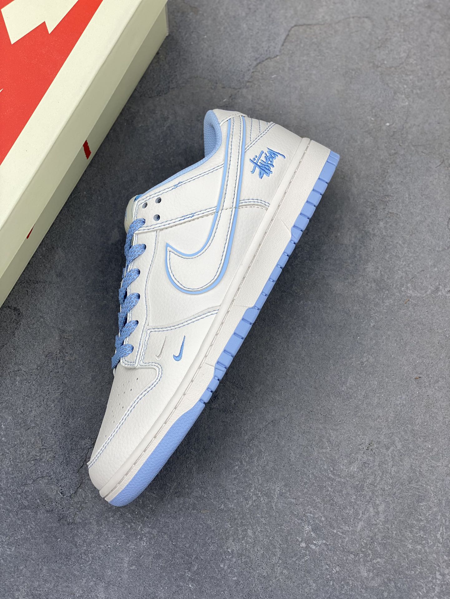 Nike SB Dunk Low Stussy - Blue Trim Double Hook - Anniversary Edition 7 i1725734348 3573 8