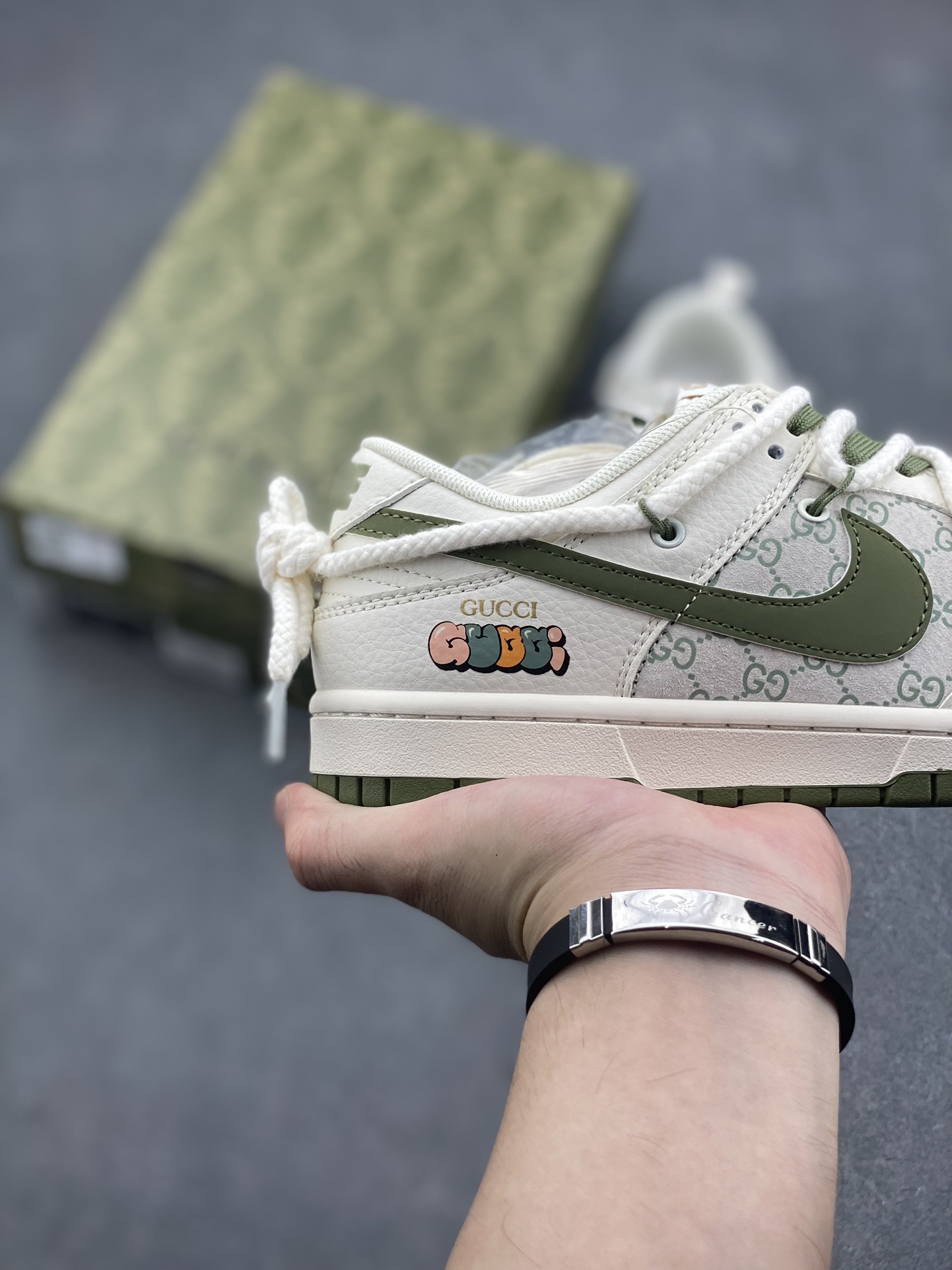Nike SB Dunk Low Gucci Collaboration Sneakers - Limited Edition Style 6 i1726421818 8694 7