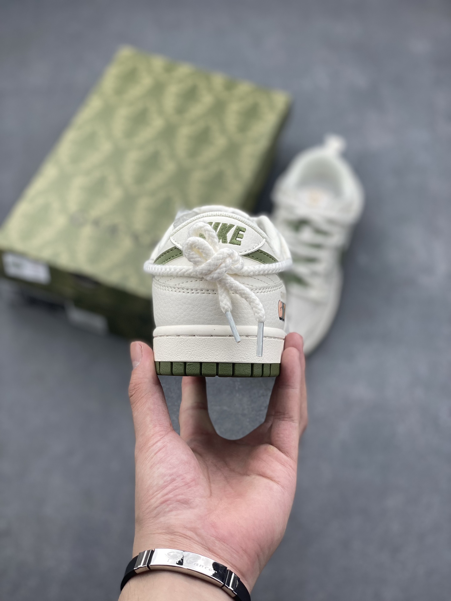 Nike SB Dunk Low Gucci Collaboration Sneakers - Limited Edition Style 5 i1726421818 9298 3