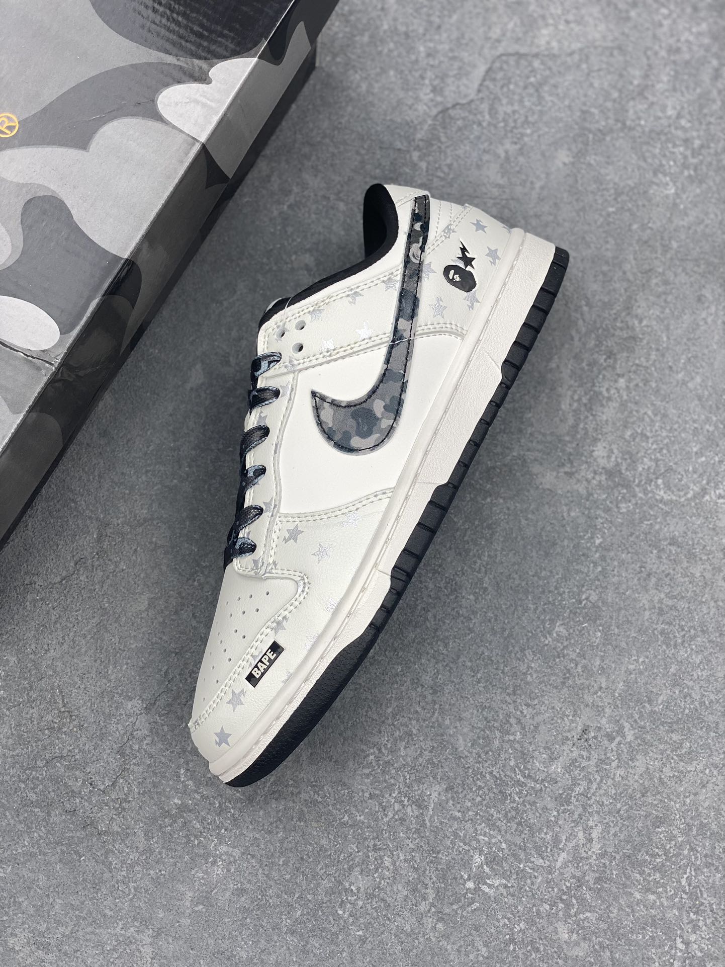 Nike SB Dunk Low BAPE 8 i1726422002 9198 5