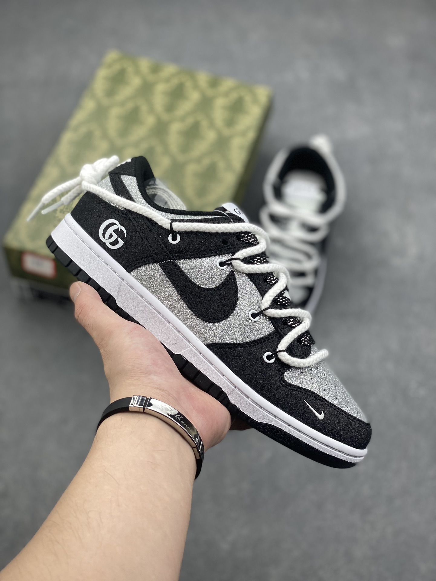 Nike SB Dunk Low Gucci - Anniversary Custom Low-Top Casual Skateboarding Shoes 2 i1726422298 6239 8