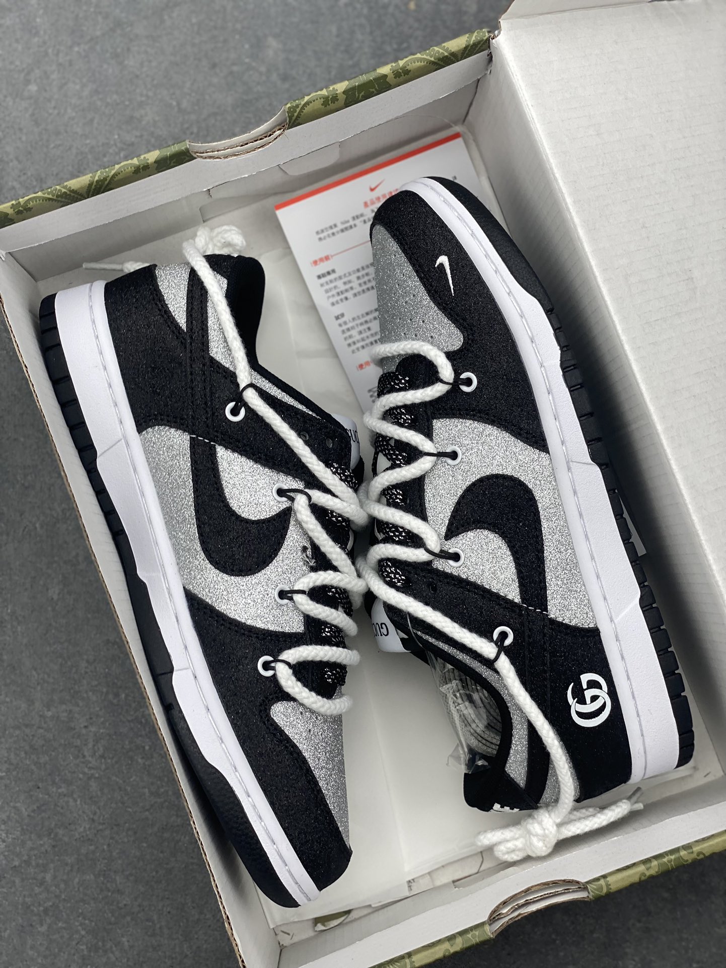 Nike SB Dunk Low Gucci - Anniversary Custom Low-Top Casual Skateboarding Shoes 10 i1726422298 8189 7