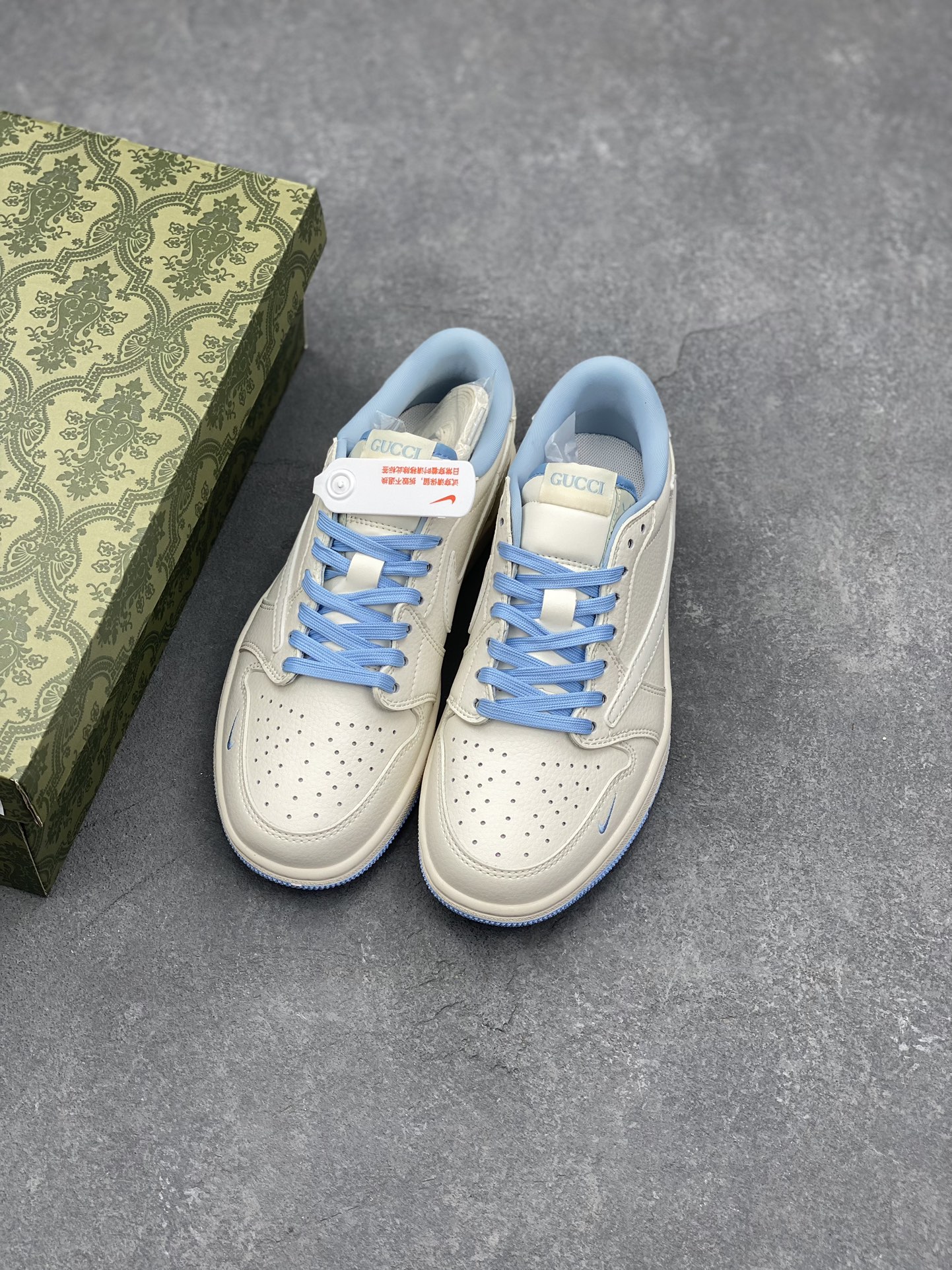 Travis Scott x Fragment Design x Jordan Air Jordan 1 Low OG SP 9 i1726938203 5579 0