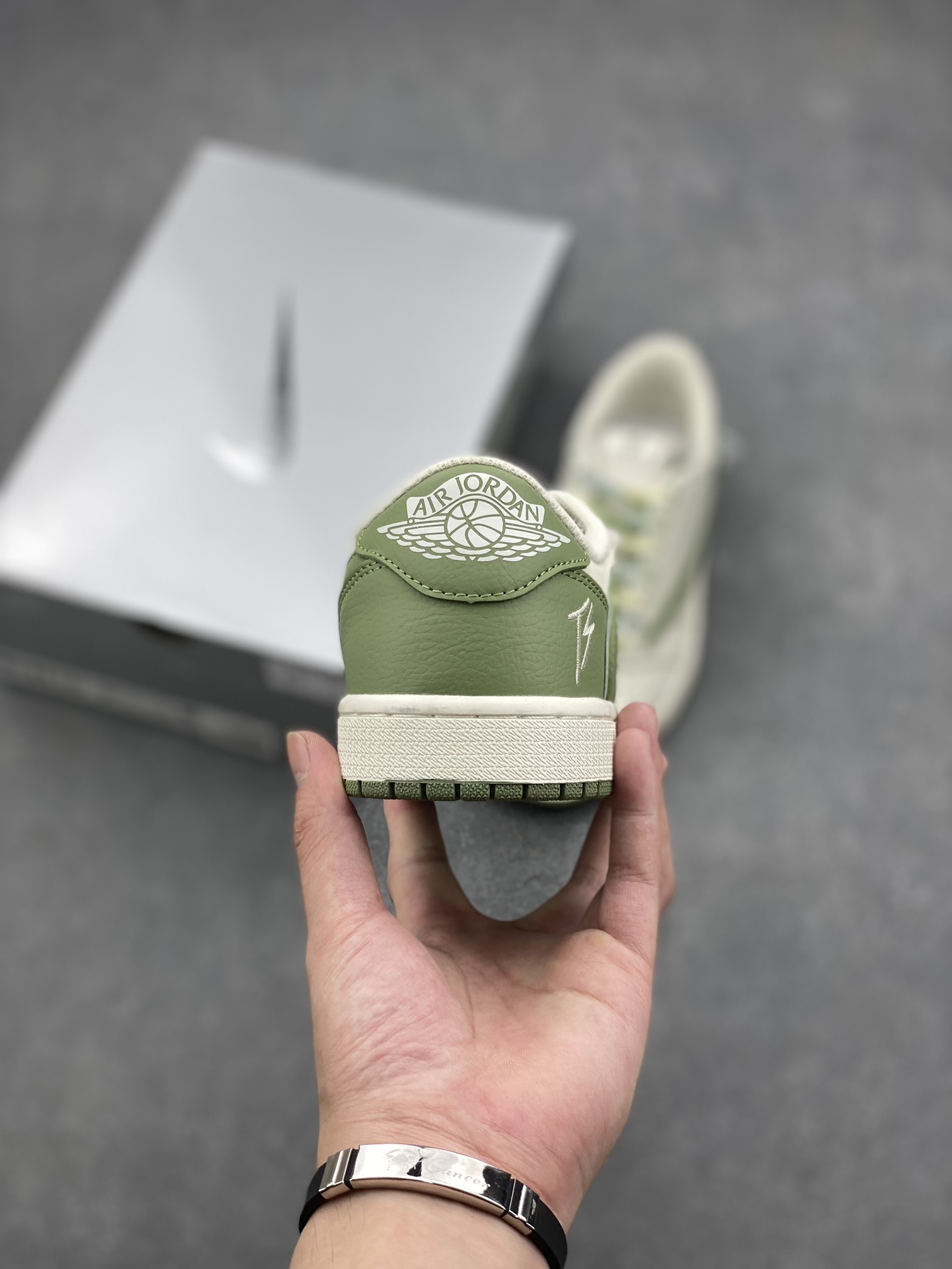 Travis Scott x Fragment Design Air Jordan 1 Low OG SP "Sail Green" 4 i1726938380 2609 7