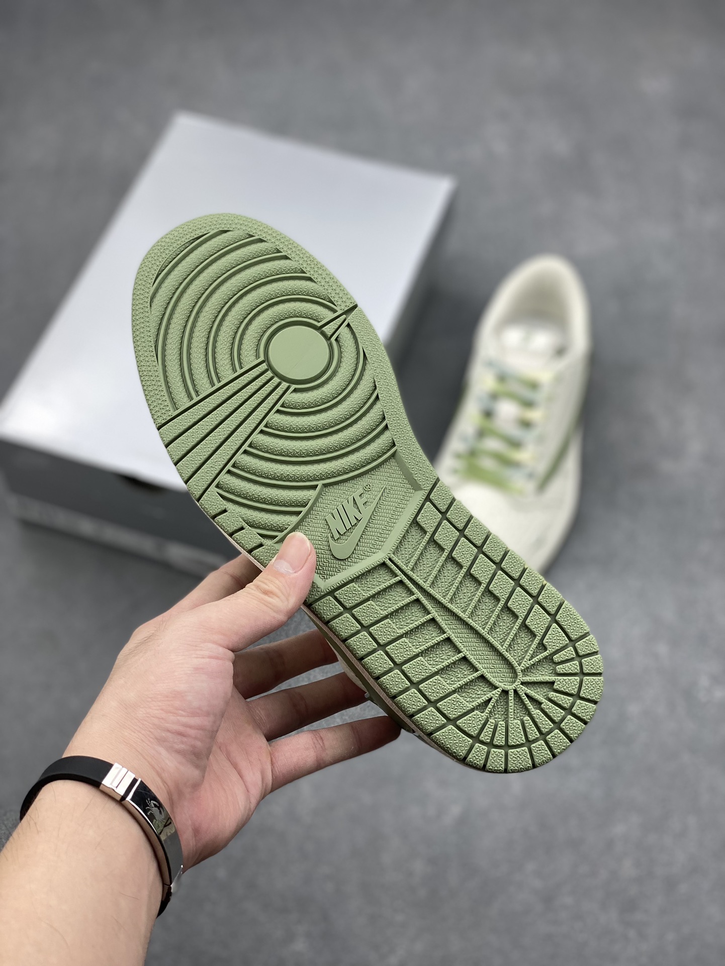 Travis Scott x Fragment Design Air Jordan 1 Low OG SP "Sail Green" 6 i1726938380 7413 2