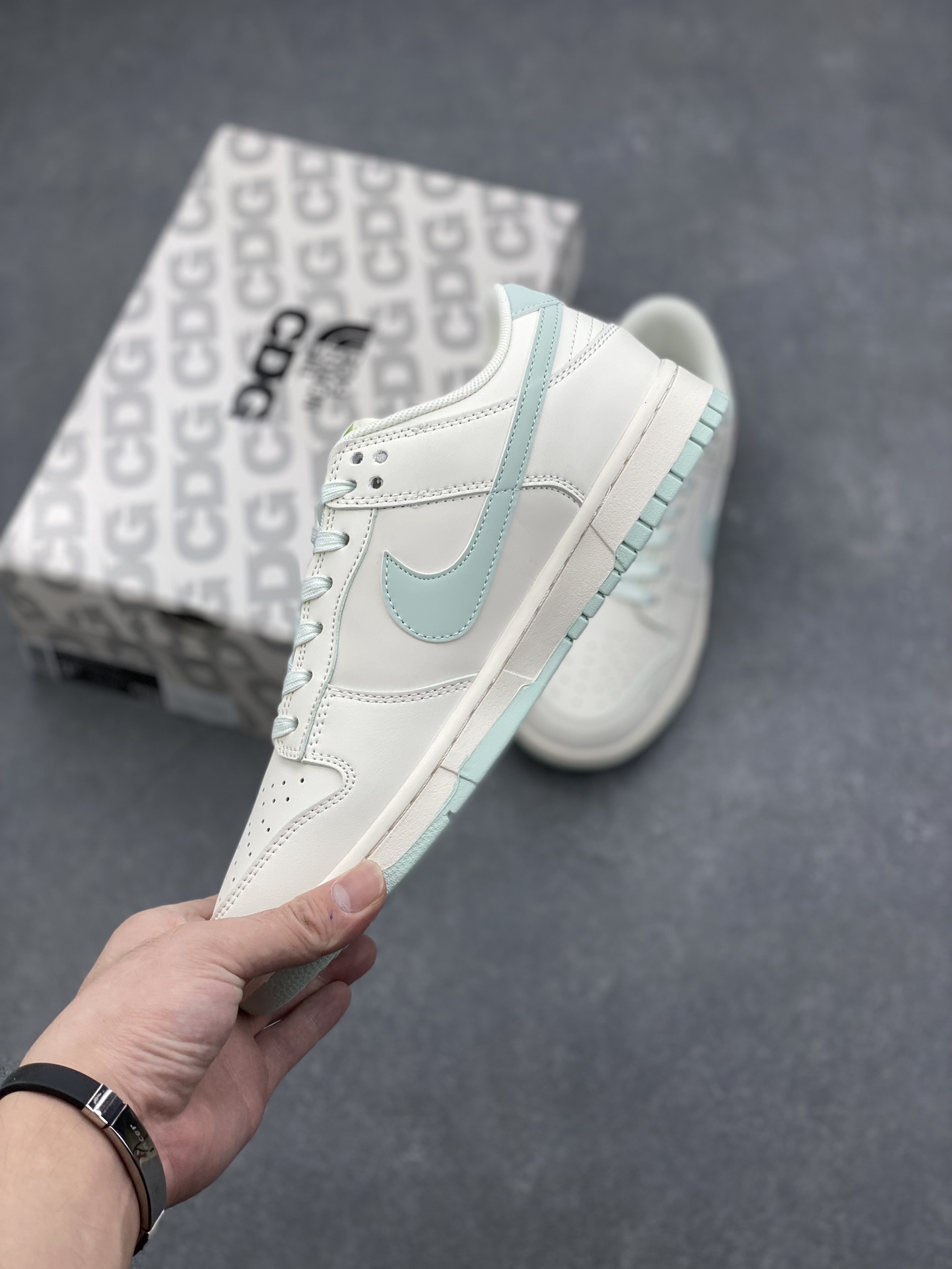 Nike SB Dunk Low The North Face Supreme Bamboo Green - Limited Edition 4 i1727023103 4805 3