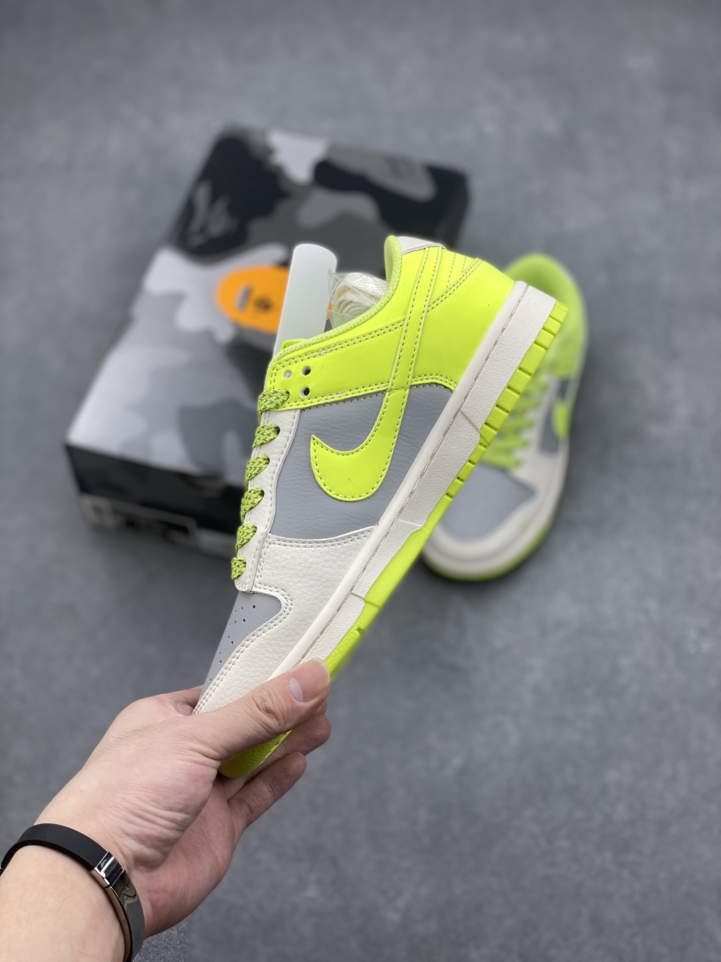 Nike SB Dunk Low 'Bape' Collaboration Sneakers - Limited Edition 3 i1727282787 9655 6