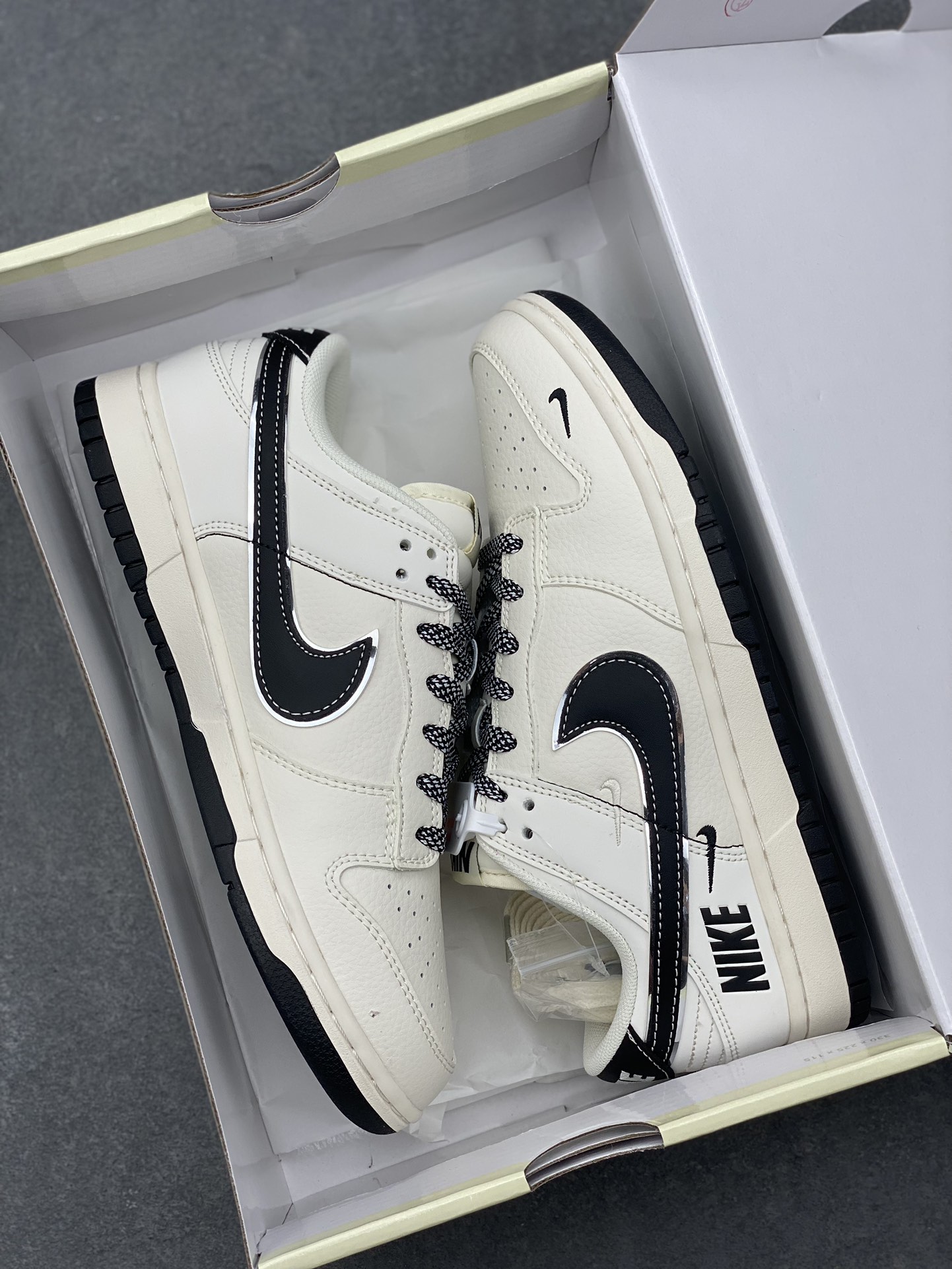 Nike SB Dunk Low 'Sail Black' Anniversary Custom Casual Sneakers 10 i1727456279 4990 6