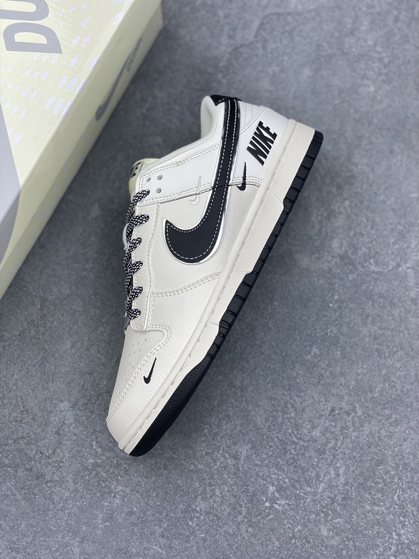 Nike SB Dunk Low 'Sail Black' Anniversary Custom Casual Sneakers 8 i1727456279 6649 2