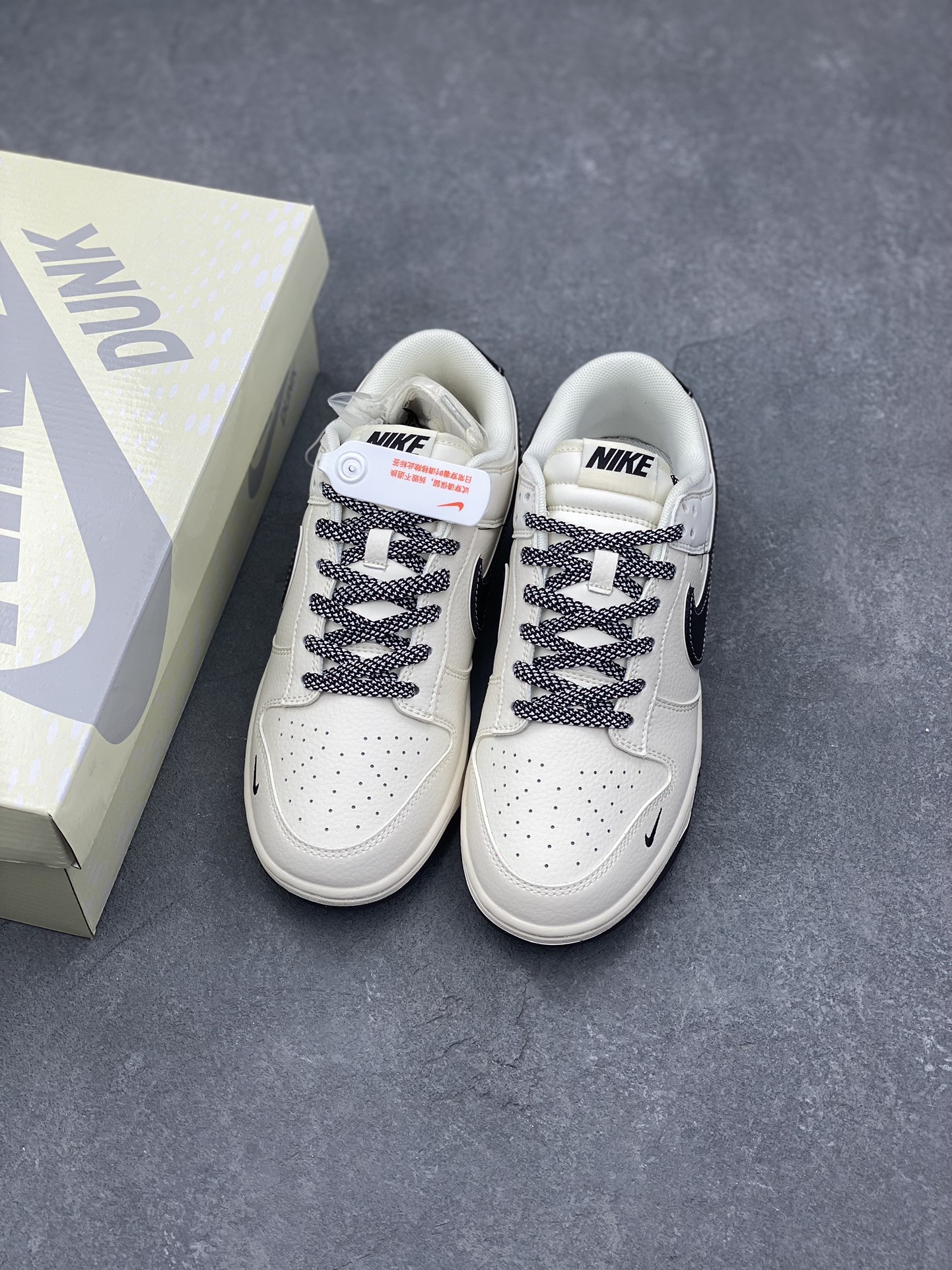 Nike SB Dunk Low 'Sail Black' Anniversary Custom Casual Sneakers 9 i1727456299 8214 0