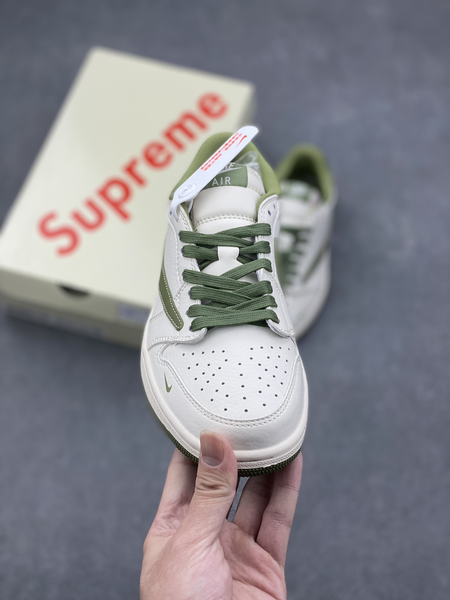 Travis Scott x Fragment Design x Air Jordan 1 Low OG SP - 'Olive' 2 i1727540998 2776 0
