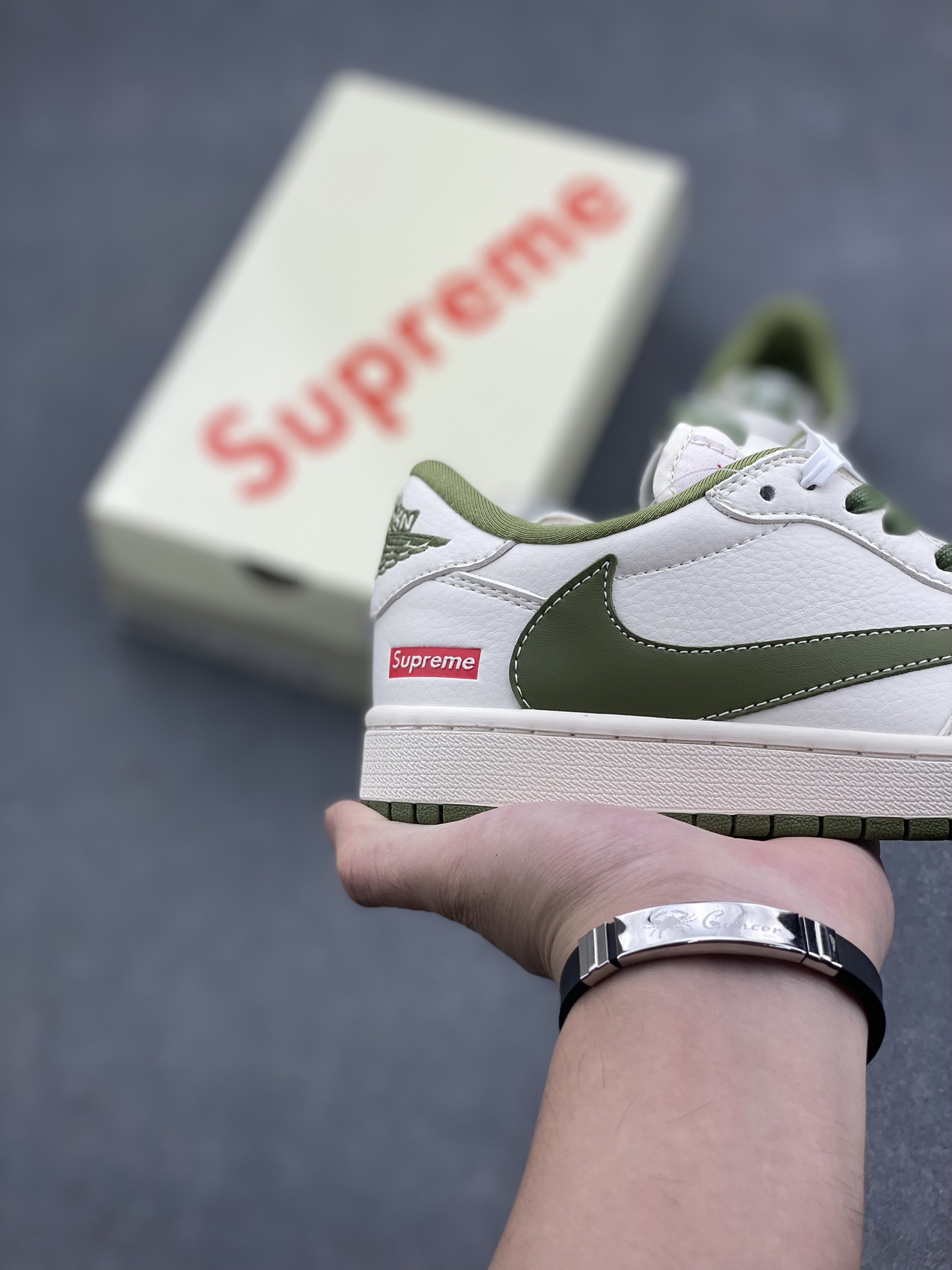 Travis Scott x Fragment Design x Air Jordan 1 Low OG SP - 'Olive' 5 i1727540998 574 0