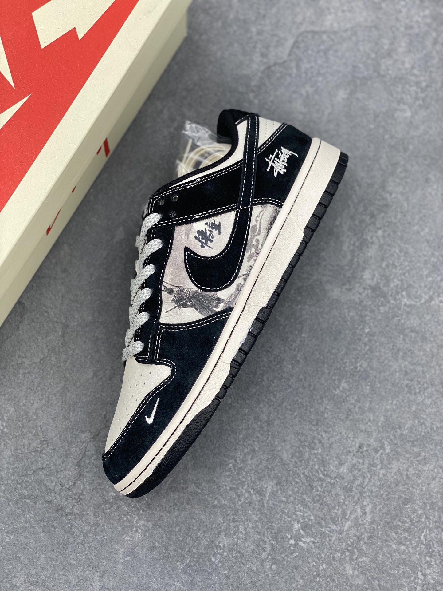 Nike SB Dunk Low x Stussy Black White Sneakers 8 i1728074115 6727 3