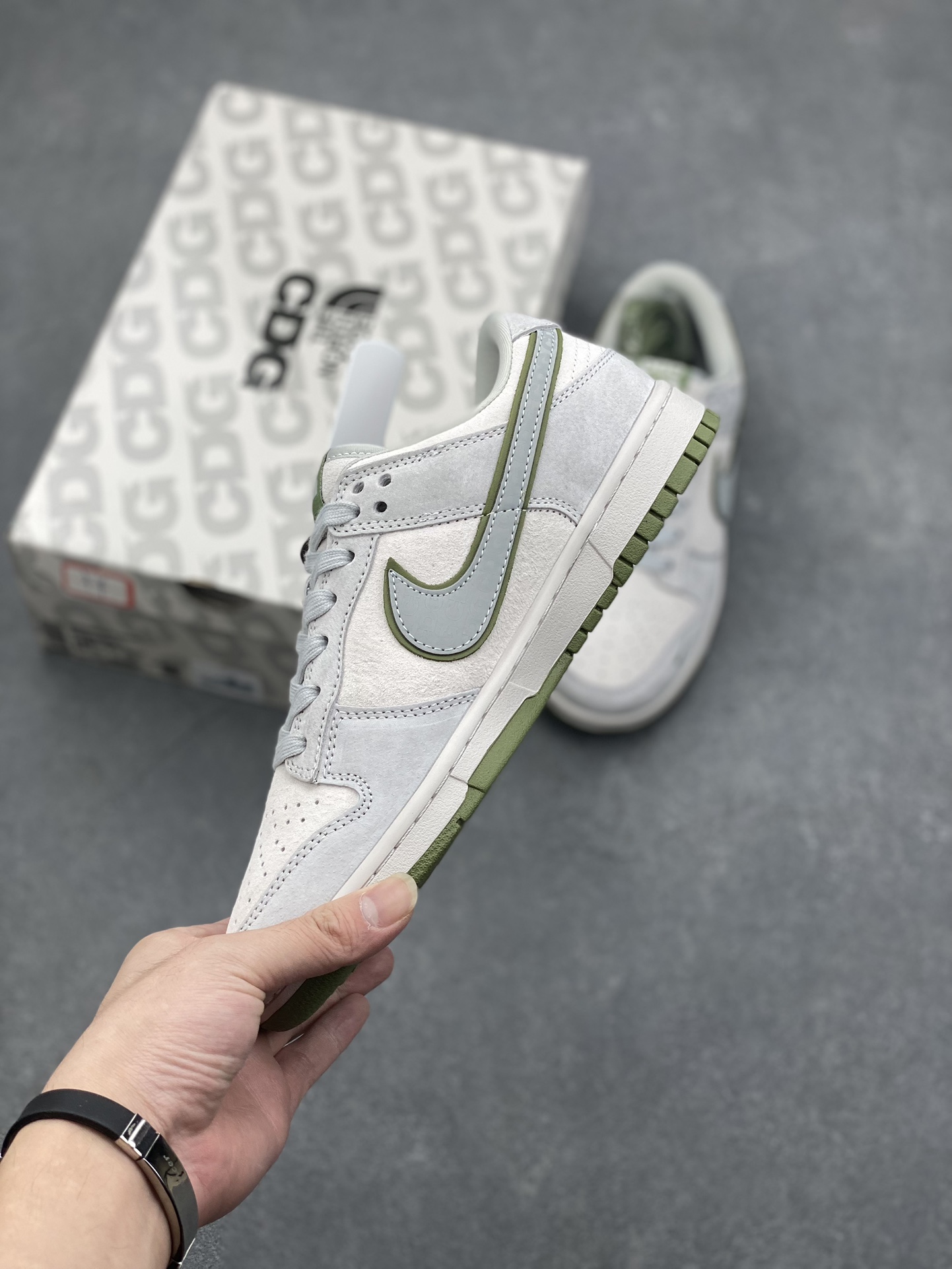 The North Face CDG Play x Nike Dunk Low Green Suede Sneakers 3 i1728424578 2371 7