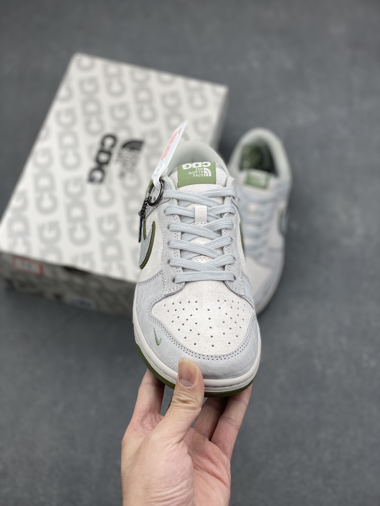 The North Face CDG Play x Nike Dunk Low Green Suede Sneakers 2 i1728424578 5199 2