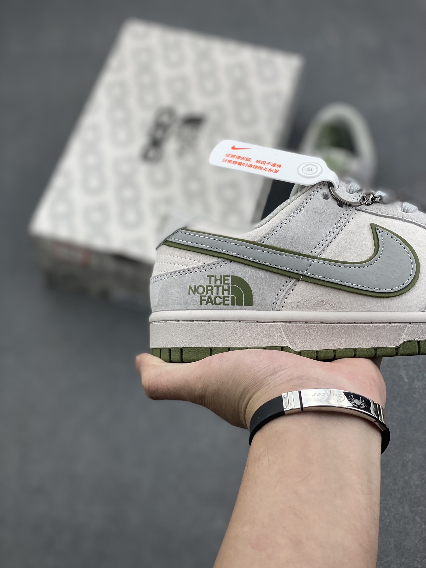 The North Face CDG Play x Nike Dunk Low Green Suede Sneakers 5 i1728424578 9131 4
