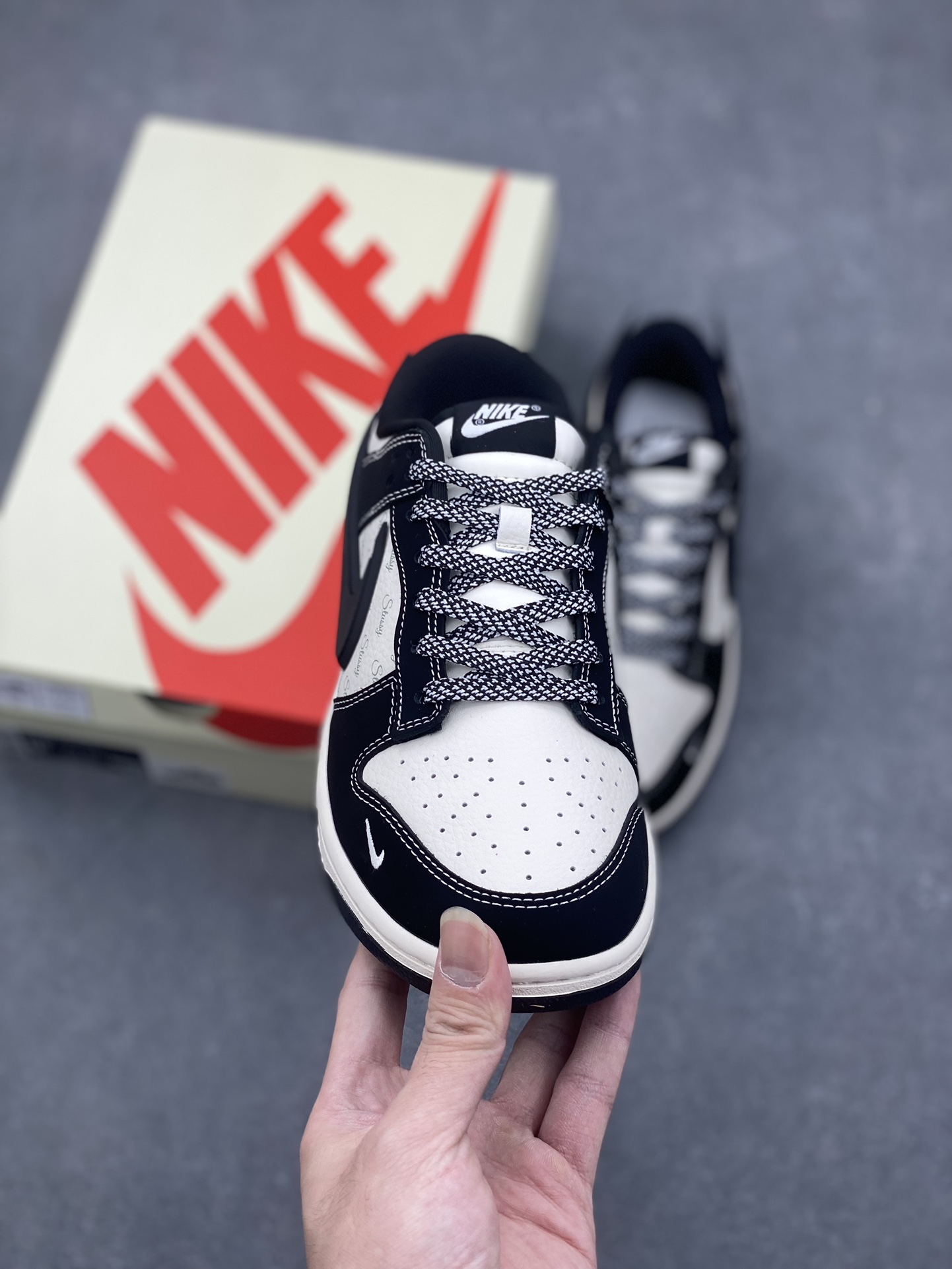 Nike SB Dunk Low x AMBUSH x Stussy - Limited Edition Black Line Sneakers 3 i1728763809 4645 8