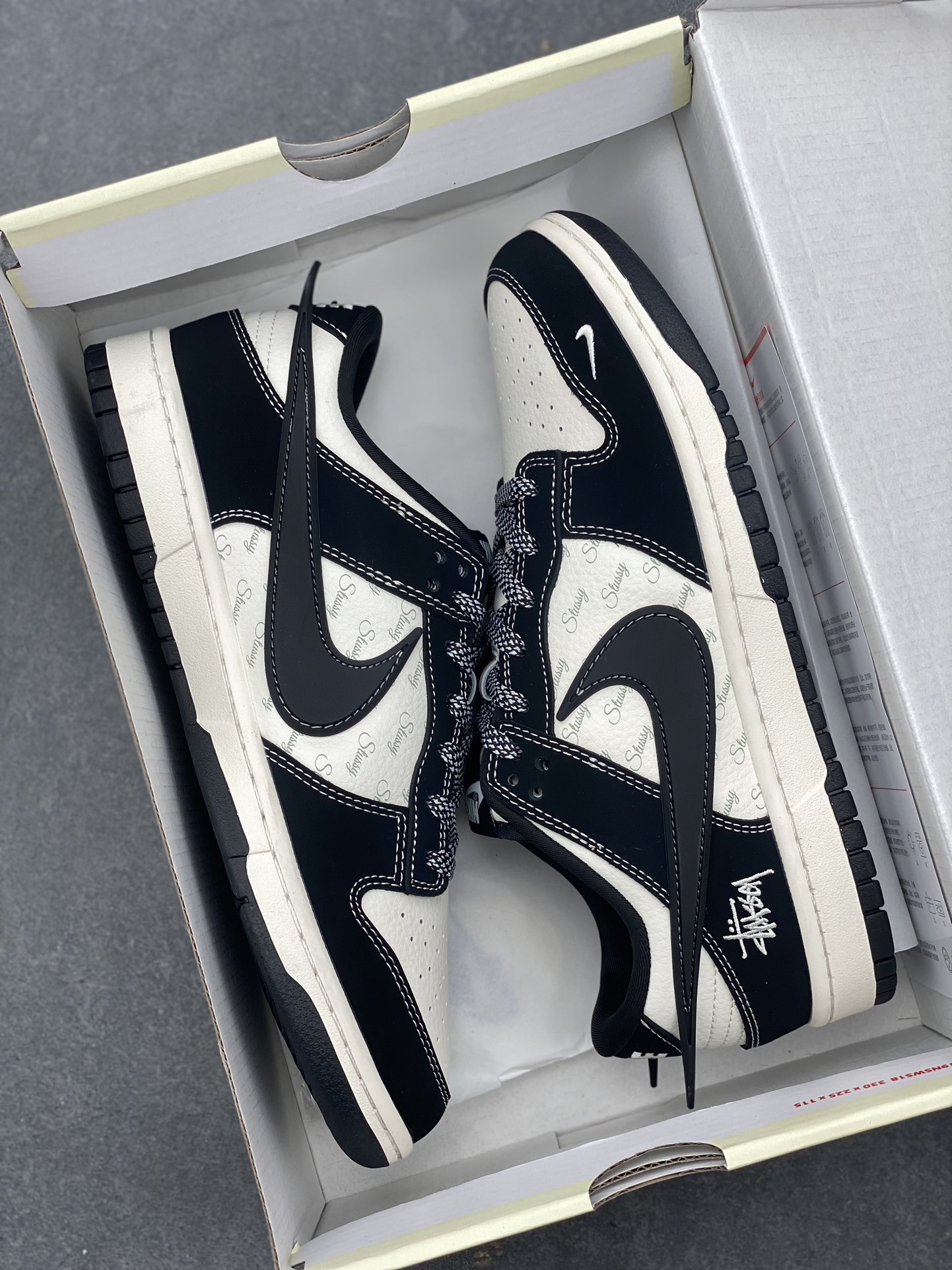 Nike SB Dunk Low x AMBUSH x Stussy - Limited Edition Black Line Sneakers 10 i1728763809 8695 7