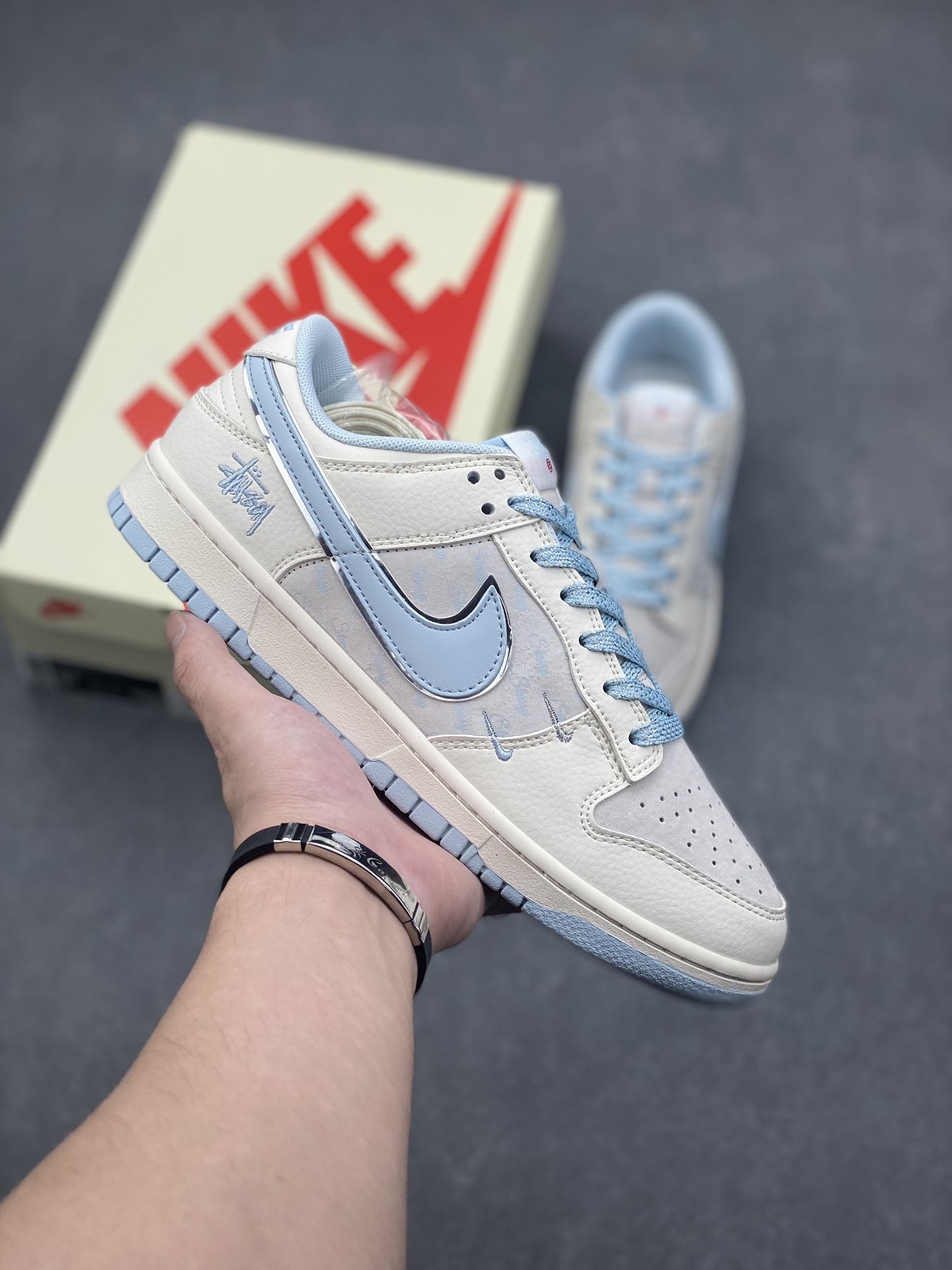 Nike SB Dunk Low Stussy - Double Swoosh Ice Crystal Blue Sneakers 2 i1728847452 4197 3