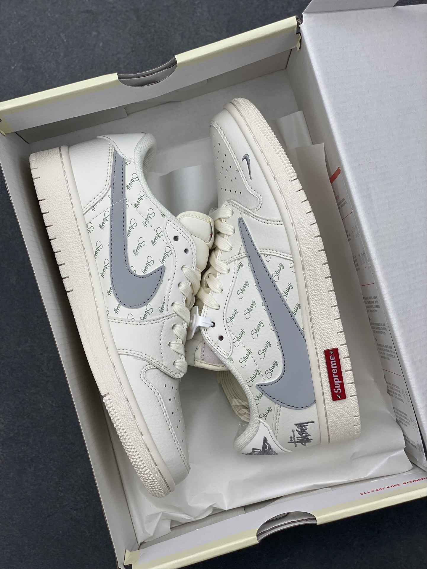 Travis Scott x Fragment Design x Jordan 1 Low OG SP Stussy Collab 10 i1729024419 3863 2