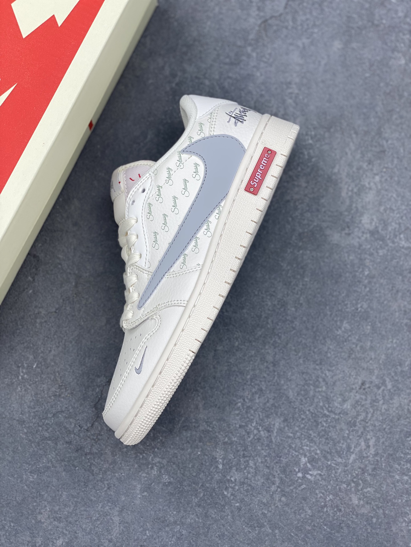 Travis Scott x Fragment Design x Jordan 1 Low OG SP Stussy Collab 8 i1729024419 6835 4