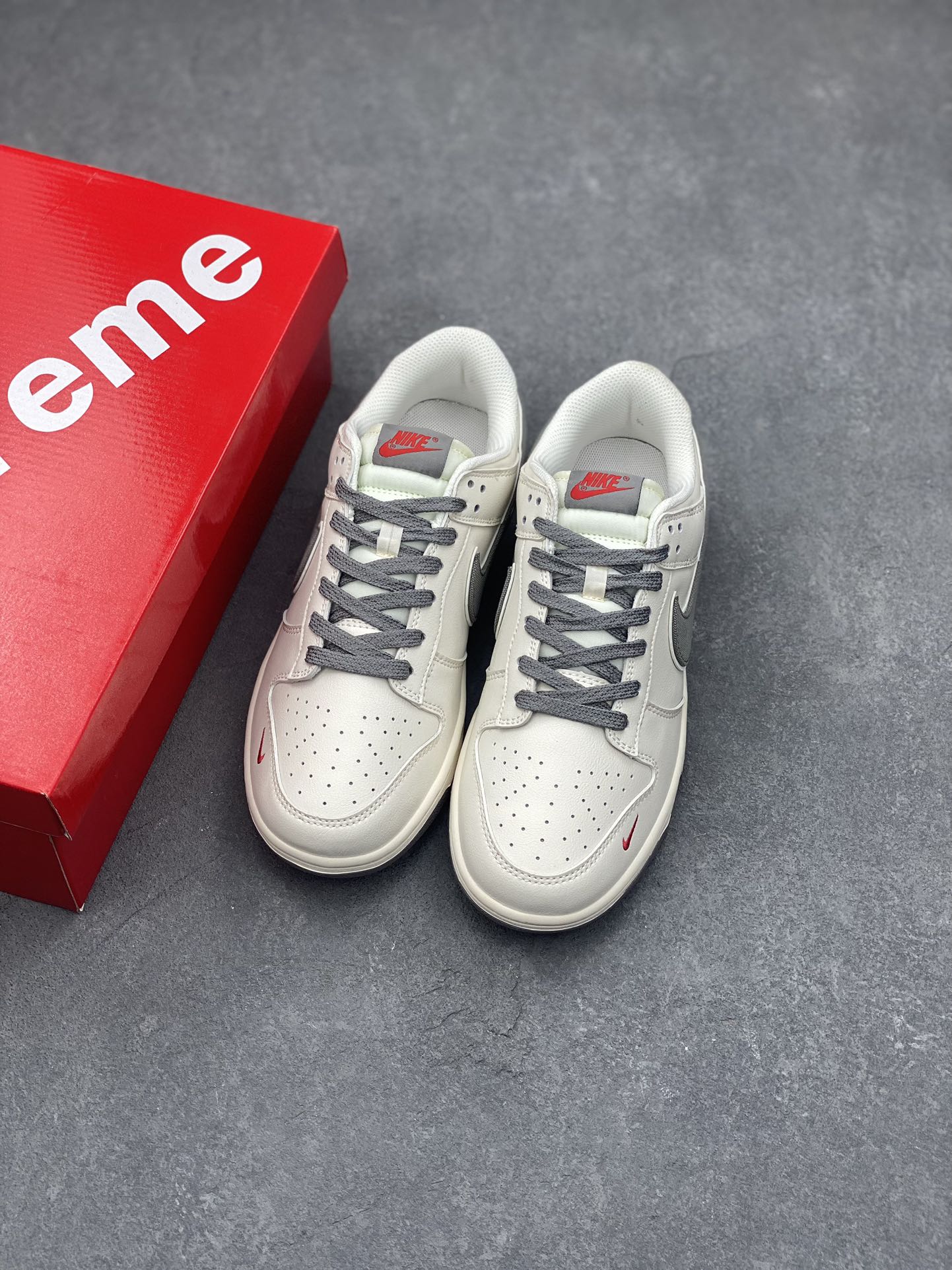 Nike SB Dunk Low Supreme Collaboration - Grey and Beige Casual Sneakers 8 i1729024490 13 8