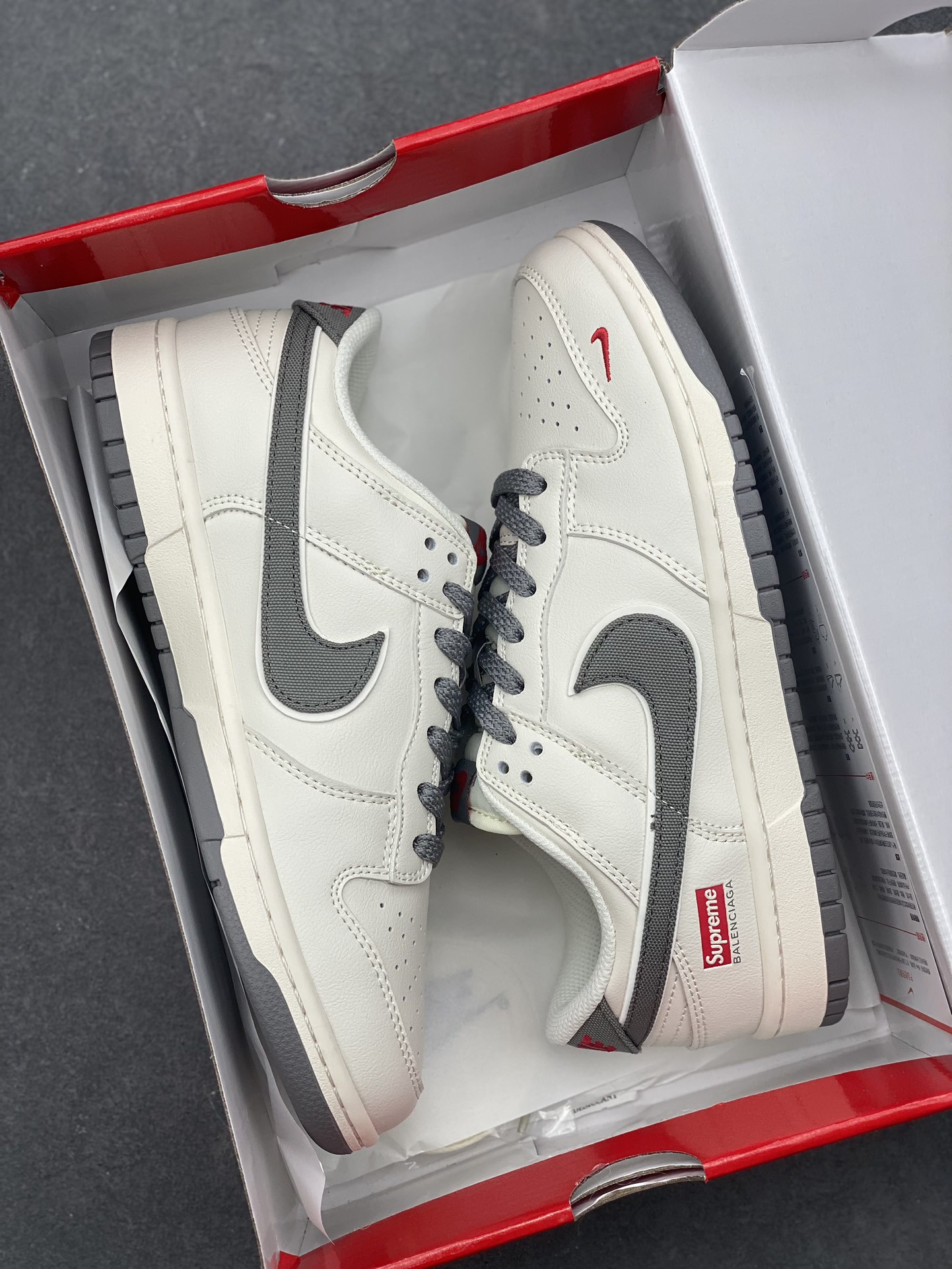 Nike SB Dunk Low Supreme Collaboration - Grey and Beige Casual Sneakers 9 i1729024490 8292 5