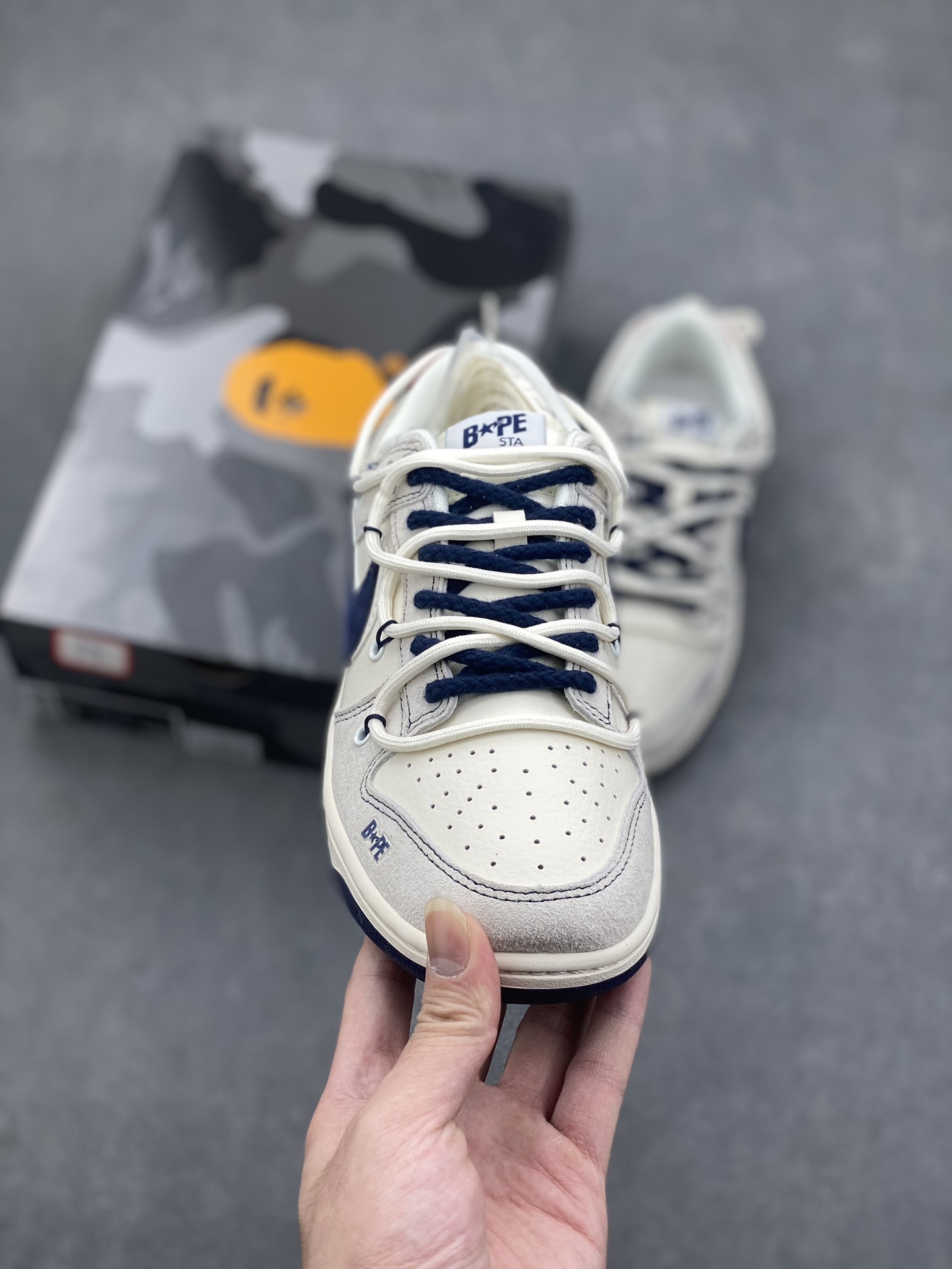 Nike SB Dunk Low BAPE 3 i1729024662 1210 7