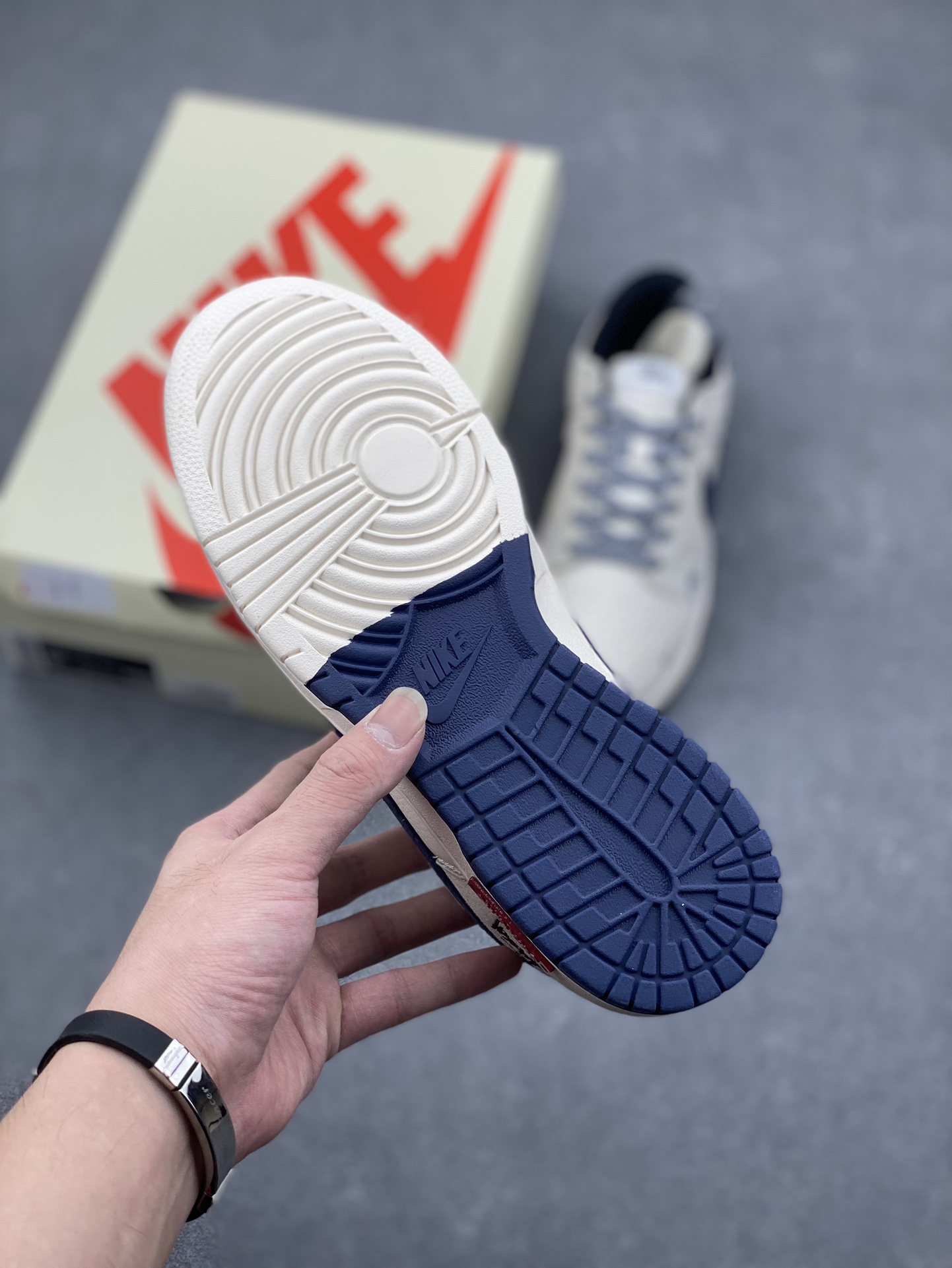 Nike SB Dunk Low Supreme x Stussy Collab - Cream/Navy - Limited Edition 6 i1729106178 4476 3