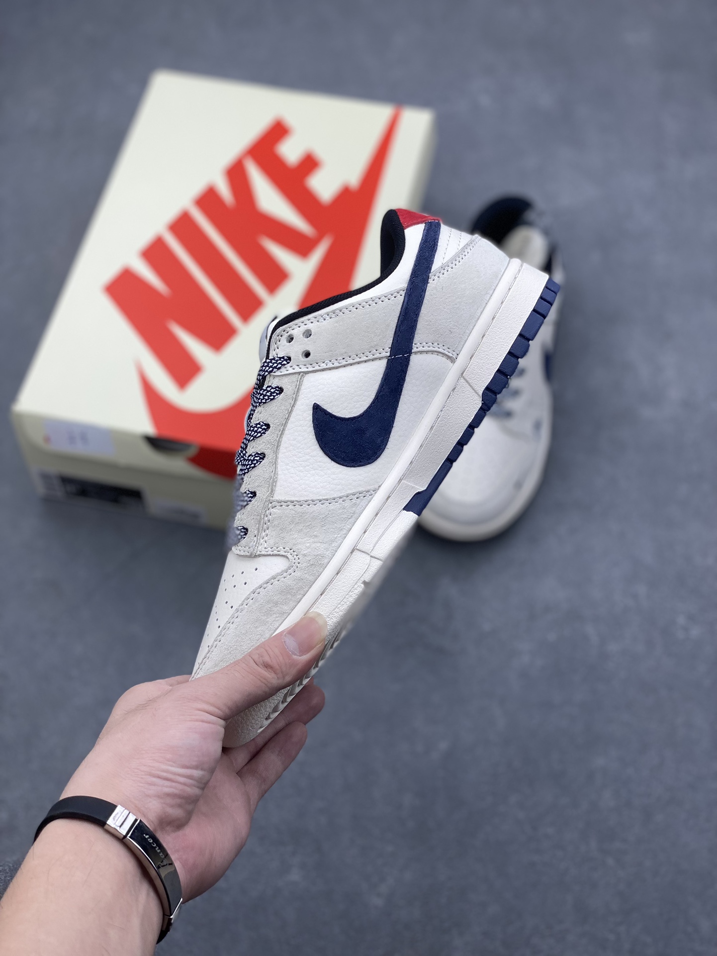 Nike SB Dunk Low Supreme x Stussy Collab - Cream/Navy - Limited Edition 3 i1729106178 5203 2