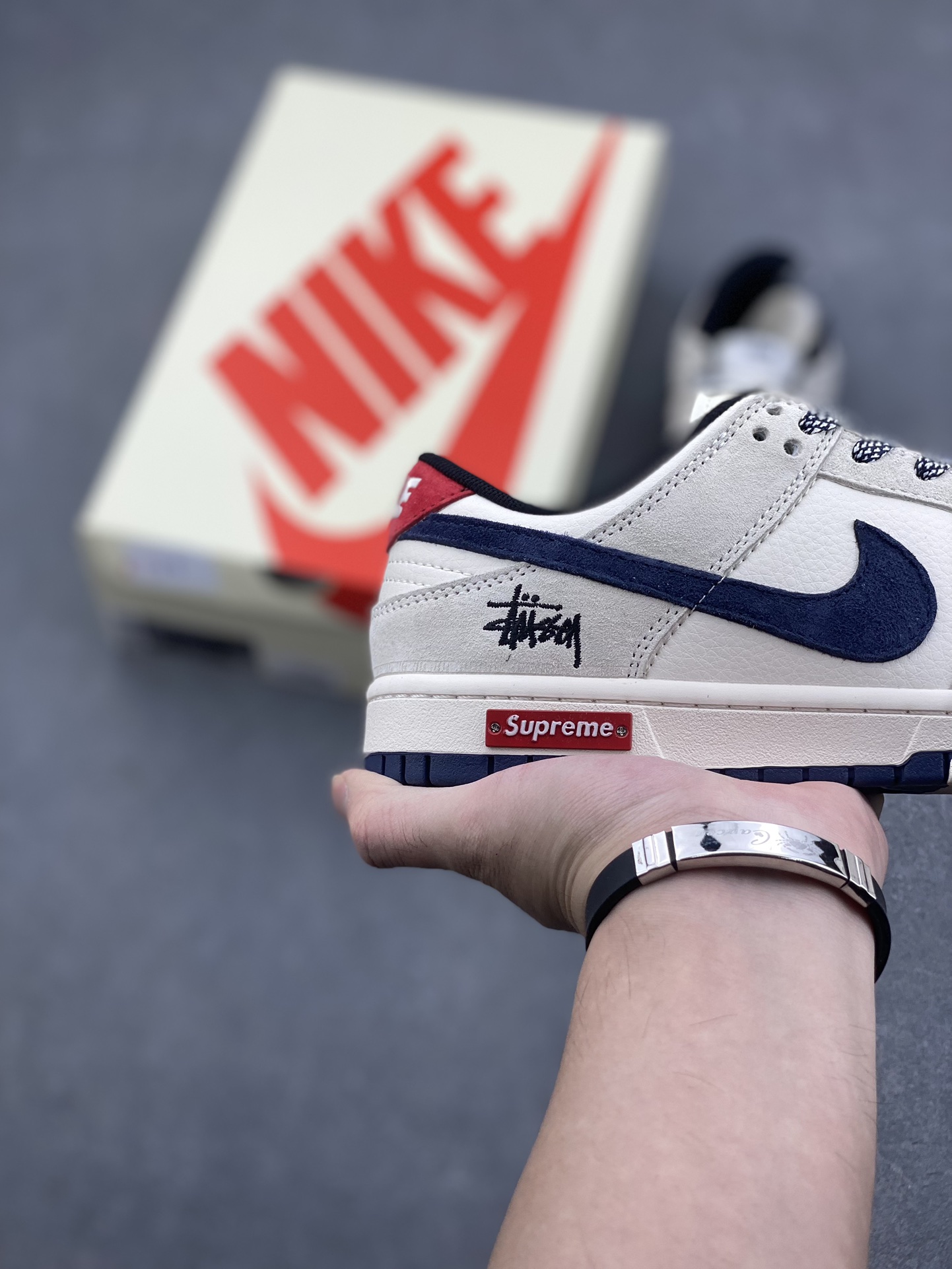 Nike SB Dunk Low Supreme x Stussy Collab - Cream/Navy - Limited Edition 5 i1729106179 9826 7