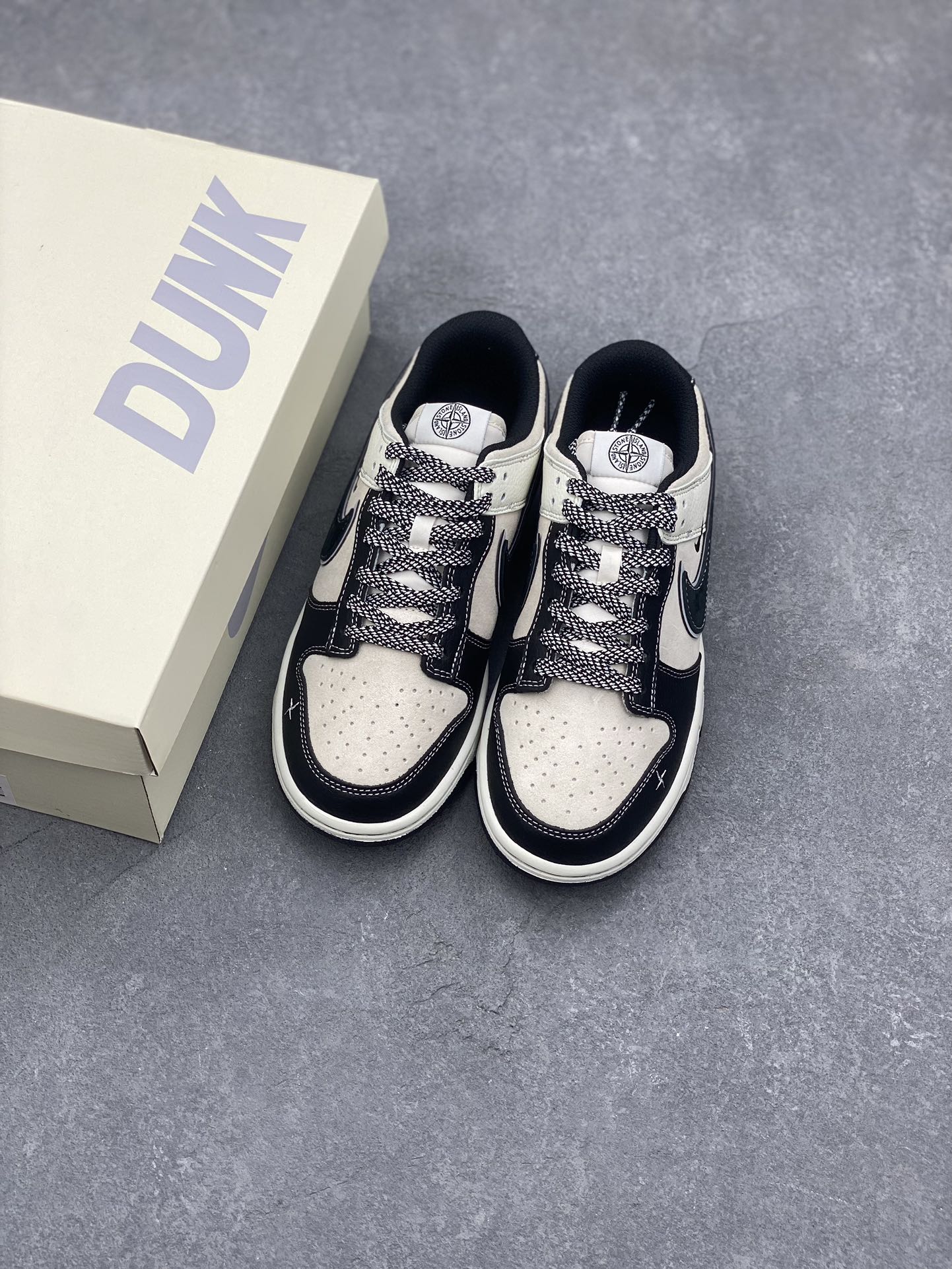 Nike SB Dunk Low Stone Island Custom Casual Sneakers - Limited Edition 9 i1729106268 1951 1