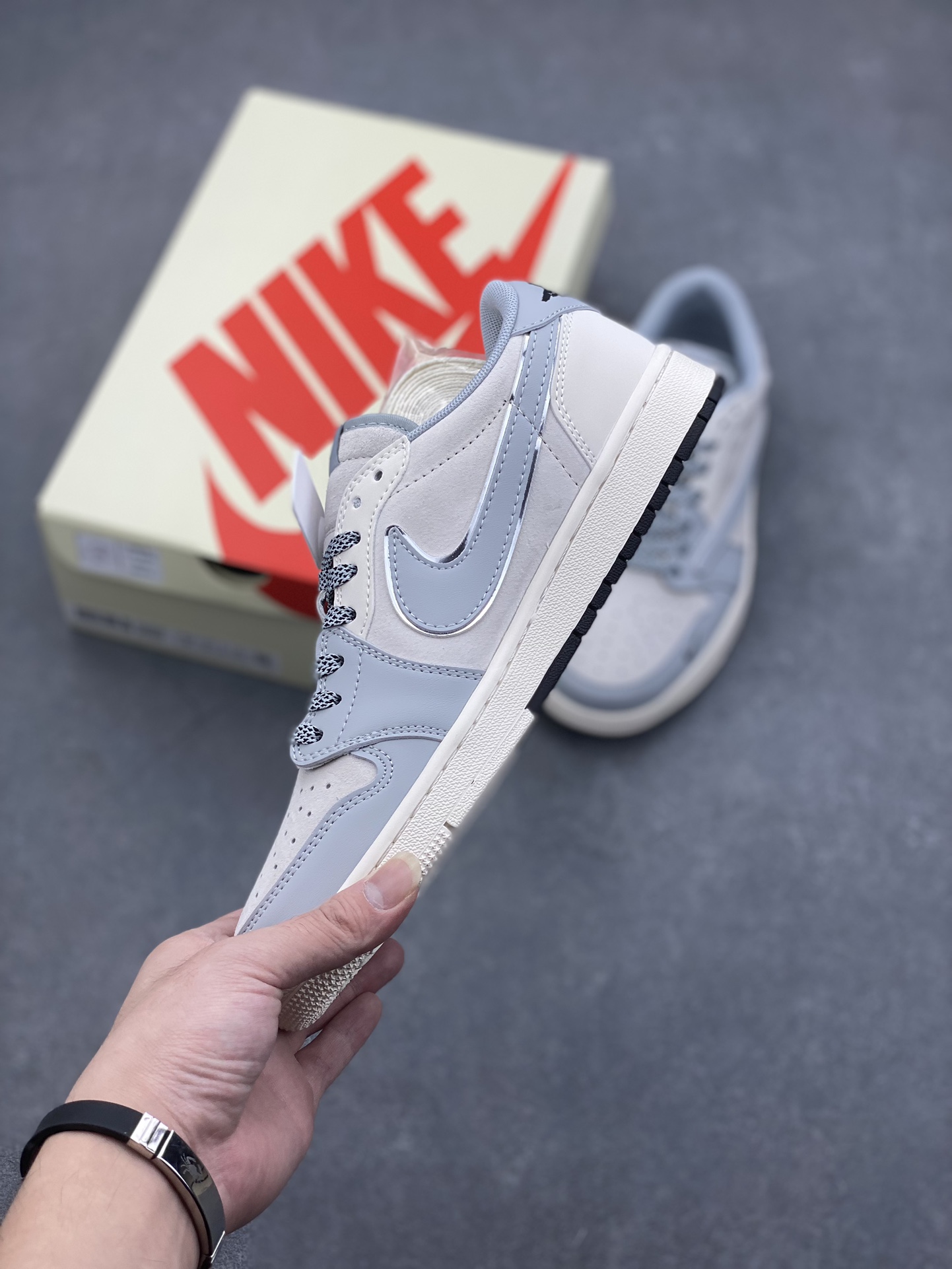 Travis Scott x Fragment Design x Jordan 1 Low OG SP Stussy Collab 4 i1729182206 1952 7