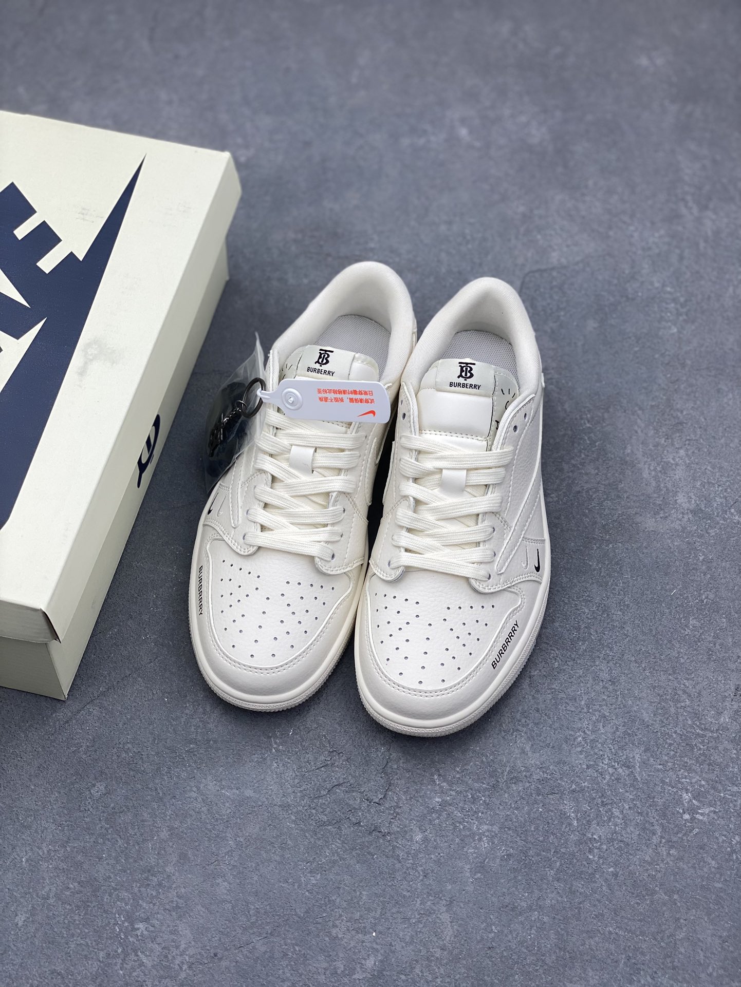 Travis Scott x Fragment Design x Jordan 1 Low OG SP "Burberry" Sneakers 8 i1729355302 1939 5