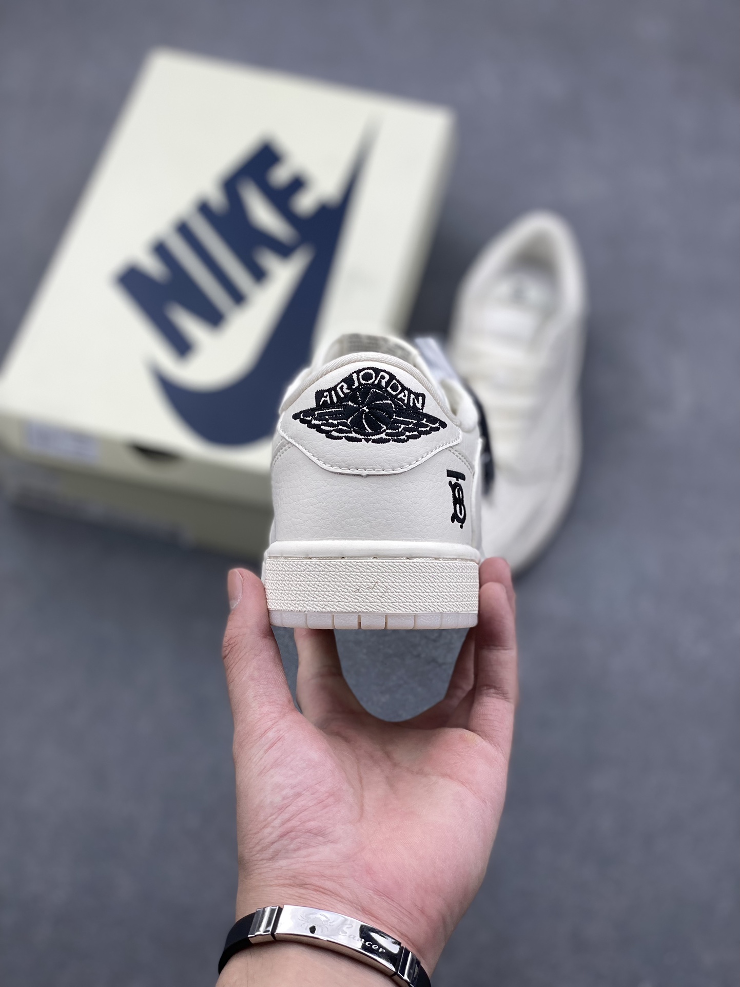Travis Scott x Fragment Design x Jordan 1 Low OG SP "Burberry" Sneakers 4 i1729355302 57 3