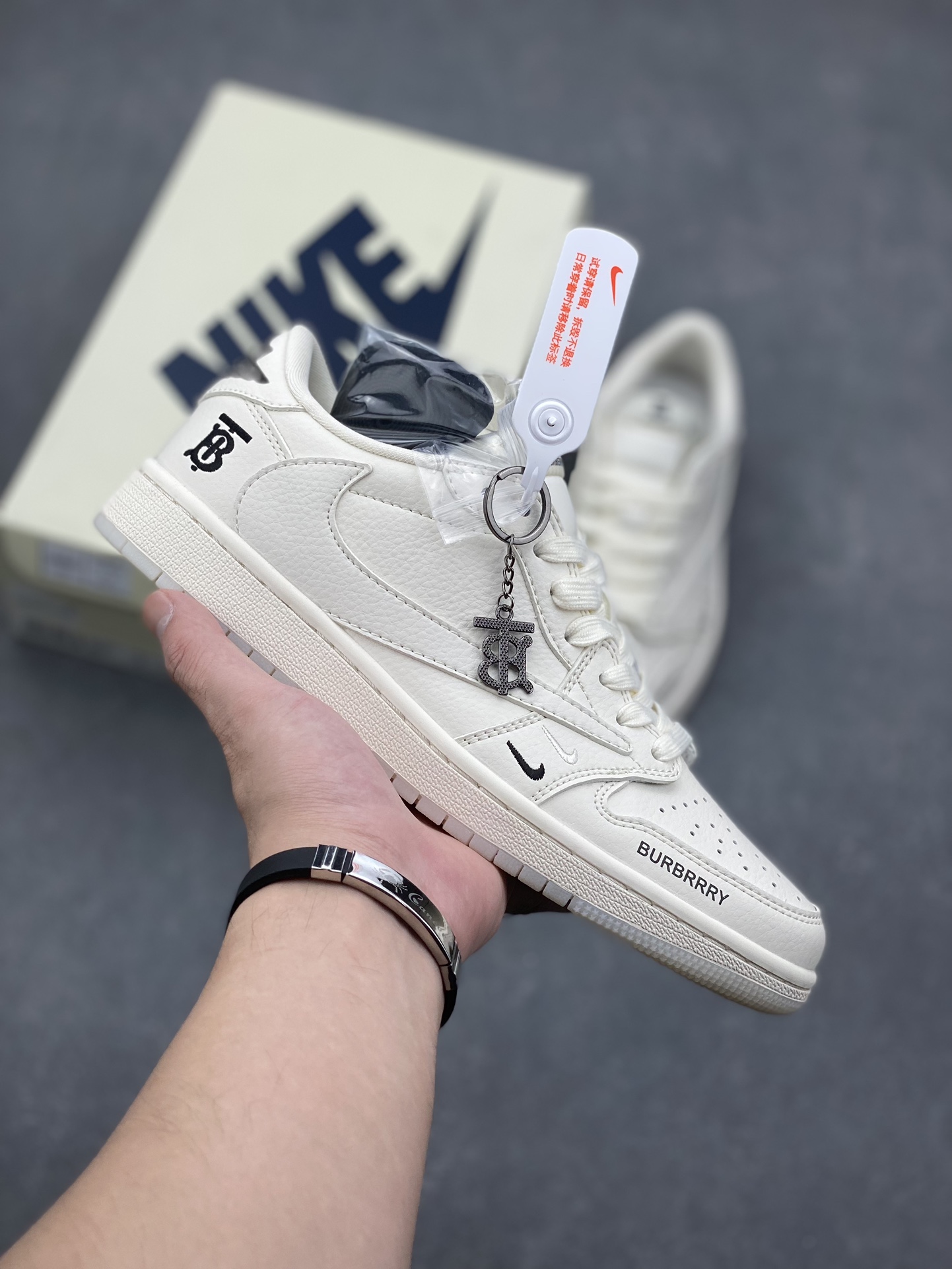 Travis Scott x Fragment Design x Jordan 1 Low OG SP "Burberry" Sneakers 1 i1729355302 6198 0