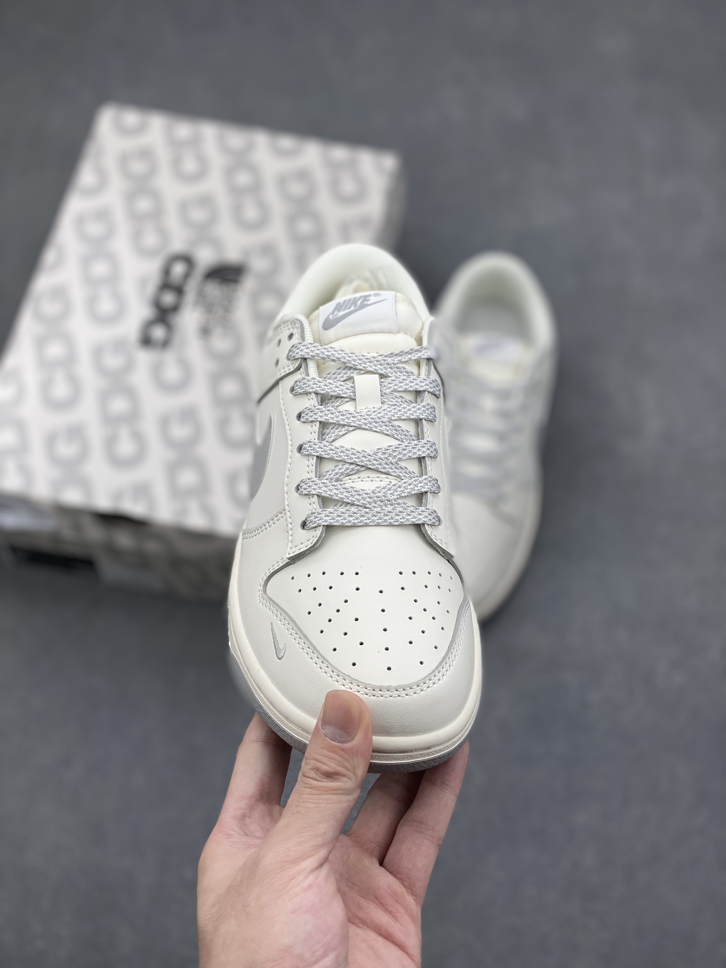 Nike SB Dunk Low Supreme The North Face - Grey Reflective Casual Shoes 3 i1729355520 4472 5