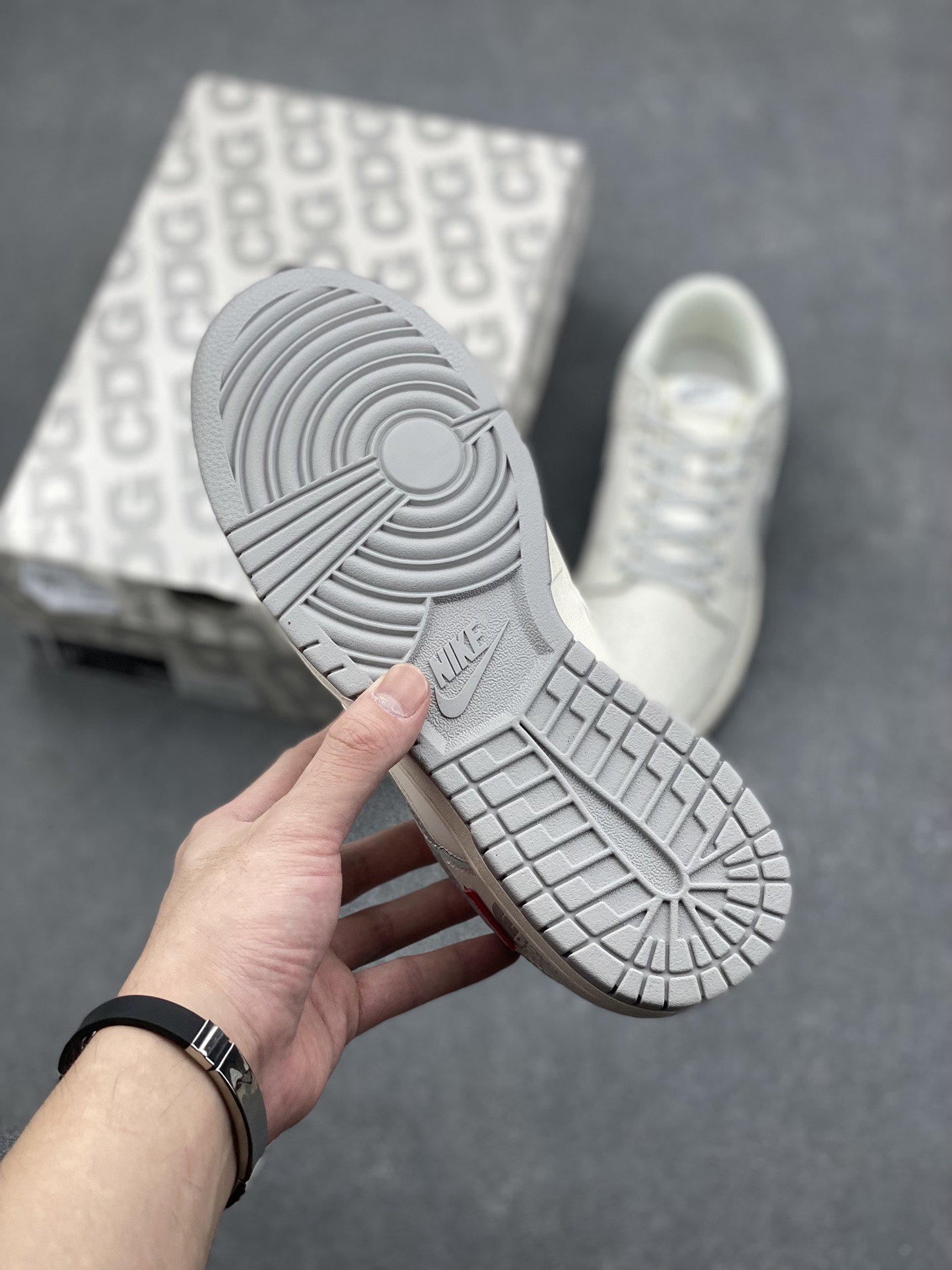 Nike SB Dunk Low Supreme The North Face - Grey Reflective Casual Shoes 7 i1729355520 4545 6