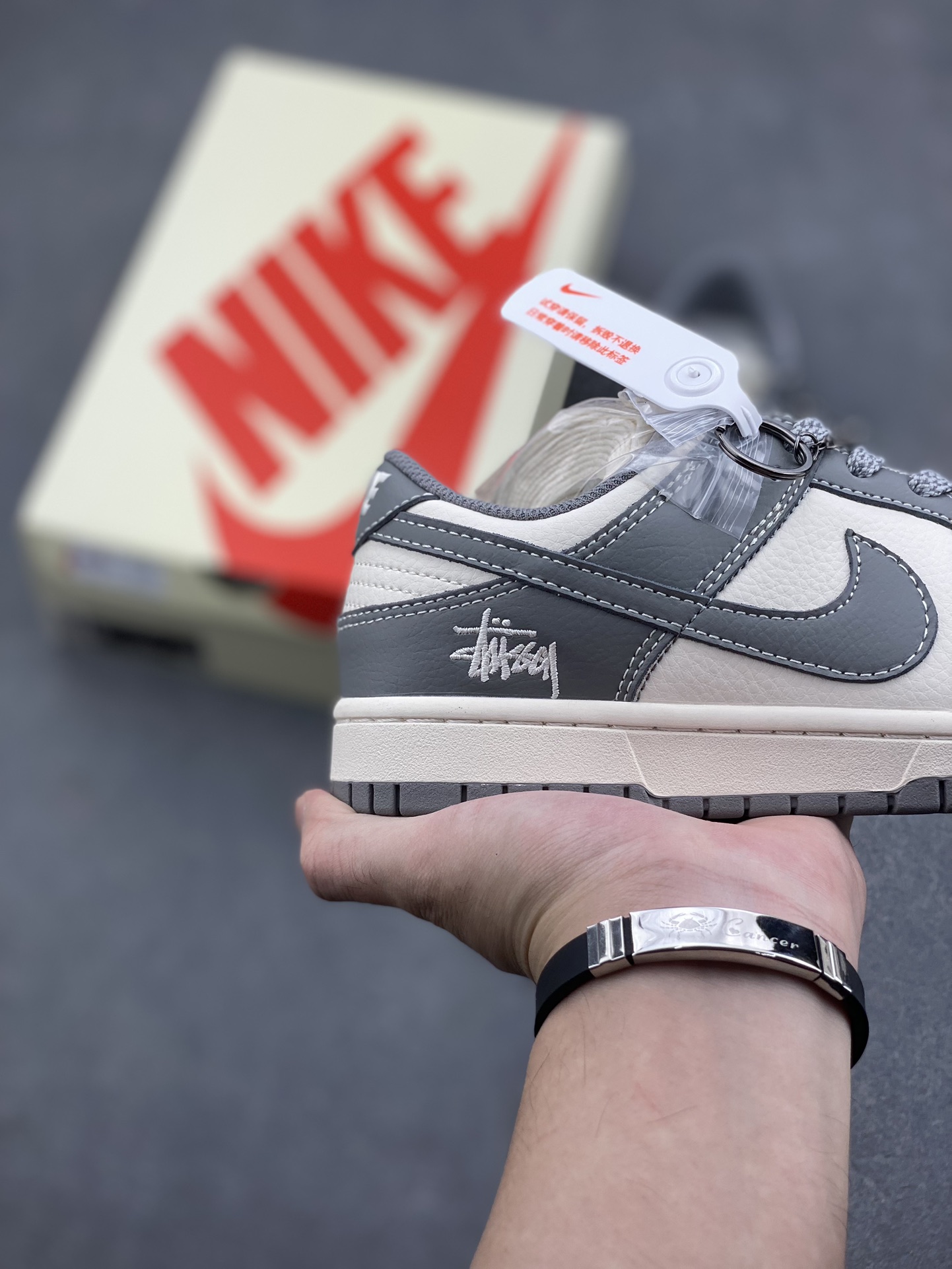 Nike SB Dunk Low Stussy 6 i1729355899 5519 6