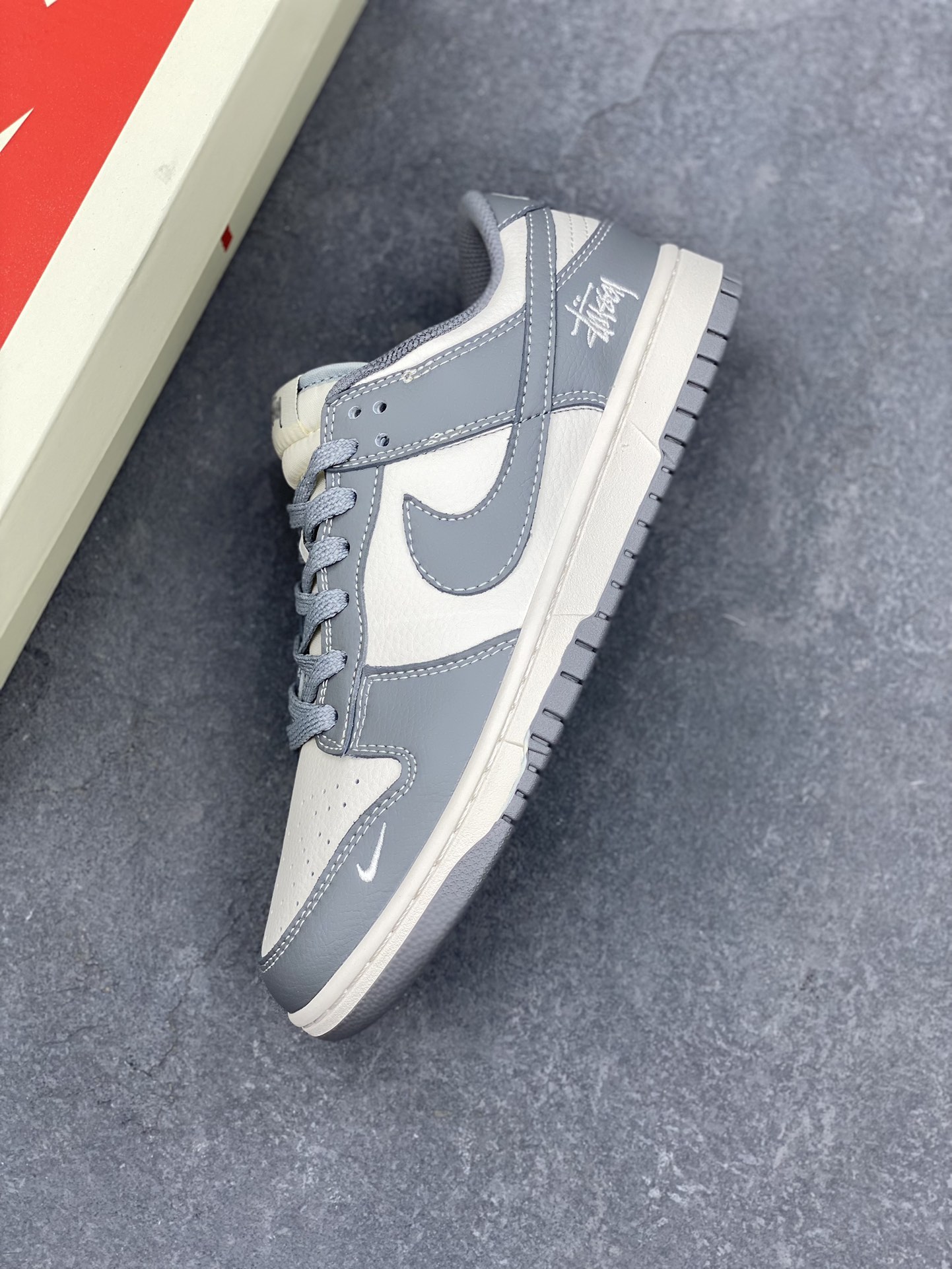 Nike SB Dunk Low Stussy 8 i1729355900 4760 7