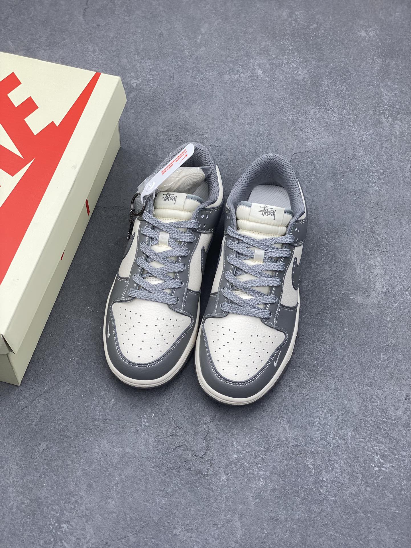 Nike SB Dunk Low Stussy 9 i1729355900 5539 8