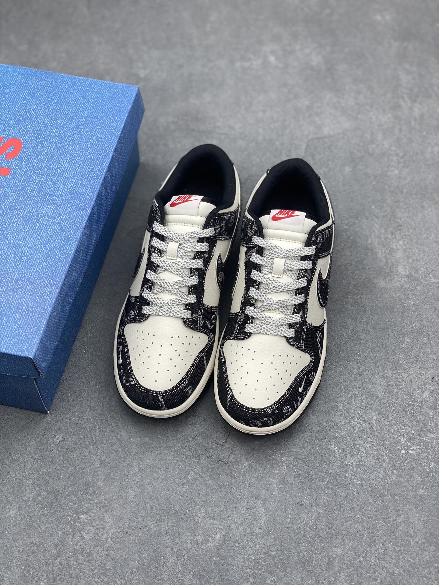 Nike SB Dunk Low Levi's Black Denim Collab Sneakers Custom Casual Shoes 8 i1729455354 1615 4