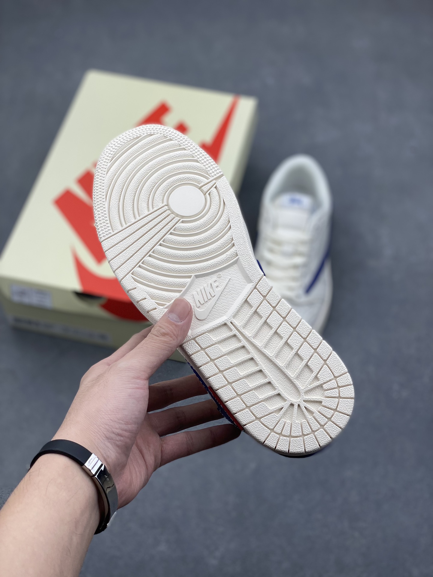 Travis Scott x Fragment Design x Jordan Air Jordan 1 Low OG SP Shoe 7 i1729455453 3363 5