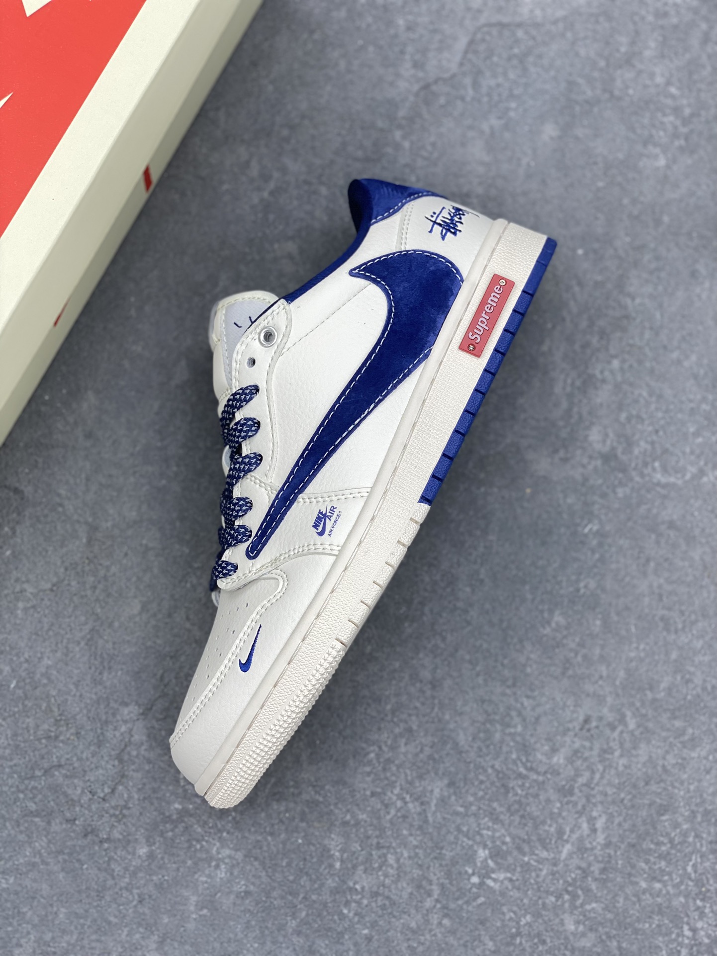 Travis Scott x Fragment Design x Jordan Air Jordan 1 Low OG SP 7 i1729630865 103 4