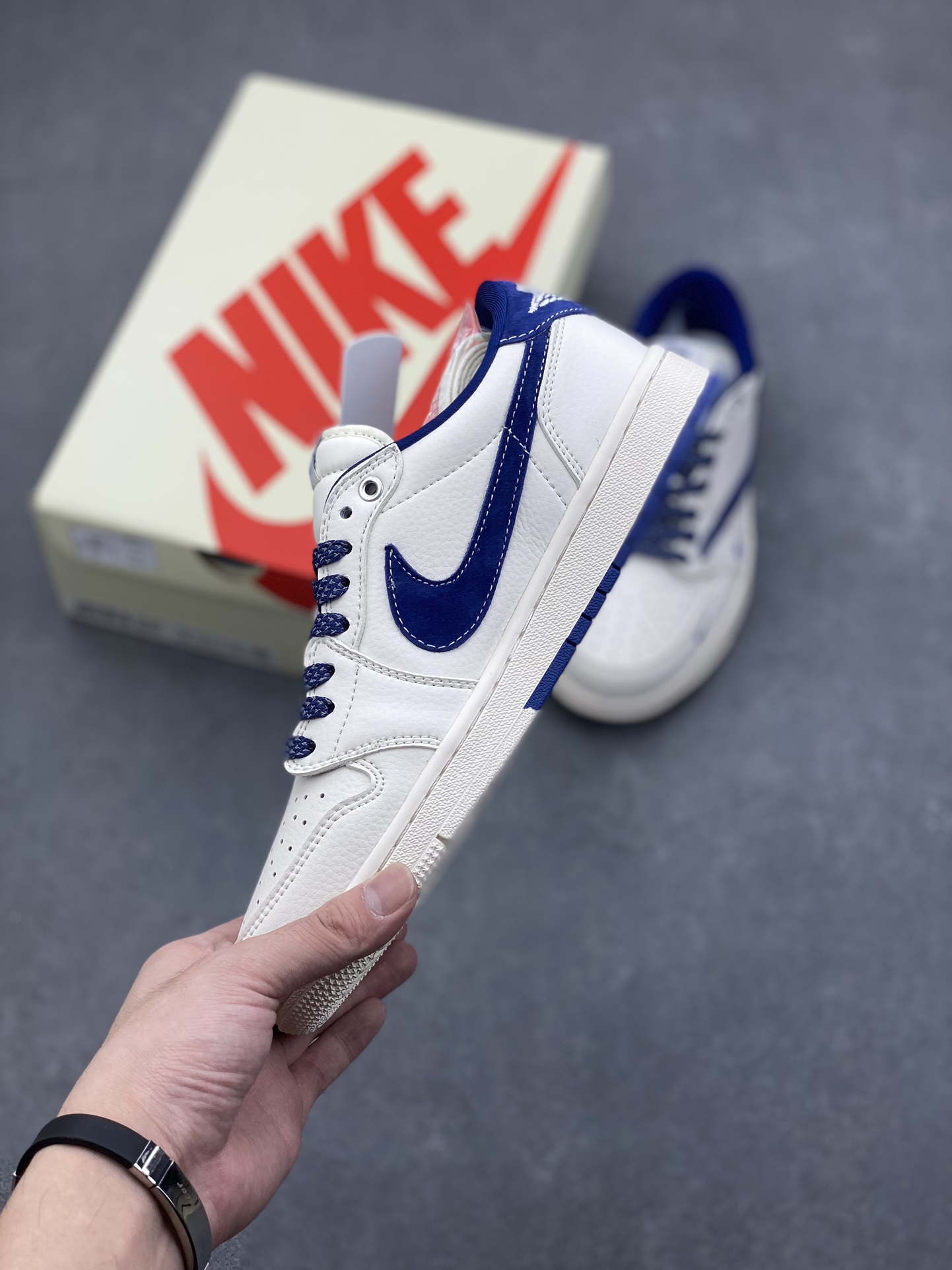 Travis Scott x Fragment Design x Jordan Air Jordan 1 Low OG SP 3 i1729630865 8484 7