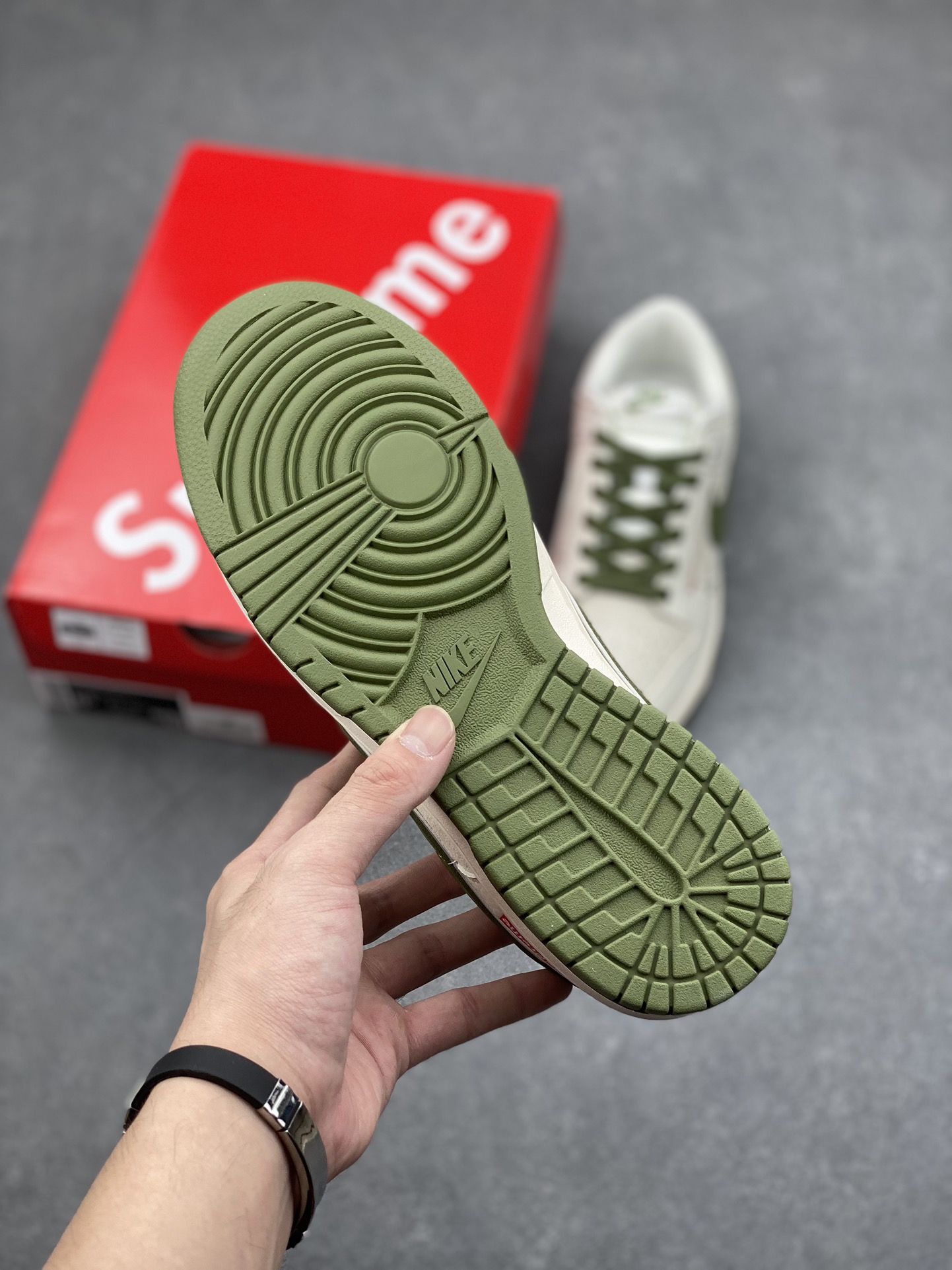 Nike SB Dunk Low Supreme Double Swoosh Sneakers - Deep Green Custom Edition 6 i1729631751 6660 2