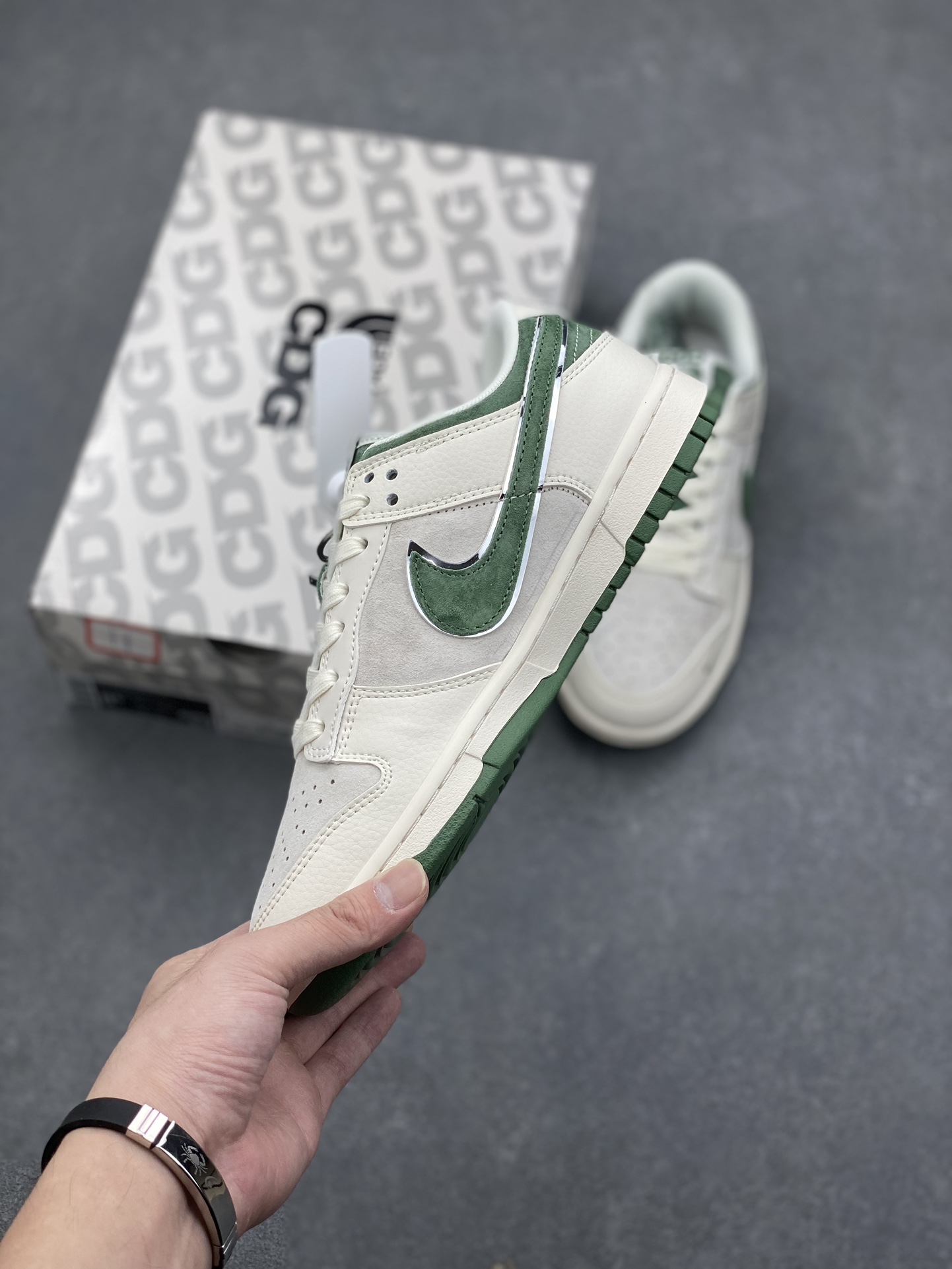 Nike SB Dunk Low The North Face Custom Casual Sneakers - Limited Edition 4 i1729700861 7832 8