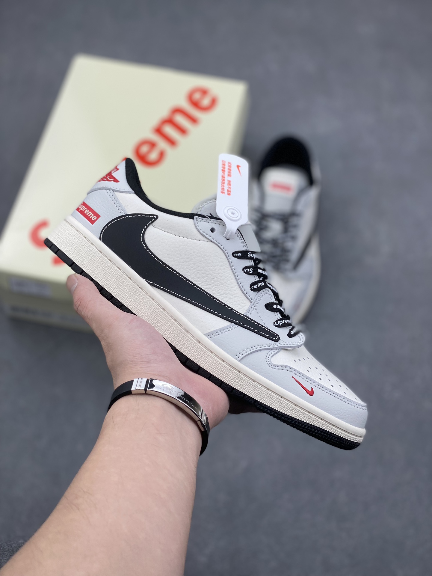 Travis Scott x Fragment Design x Jordan Air Jordan 1 Low OG SP Shoes 2 i1729701405 5321 2