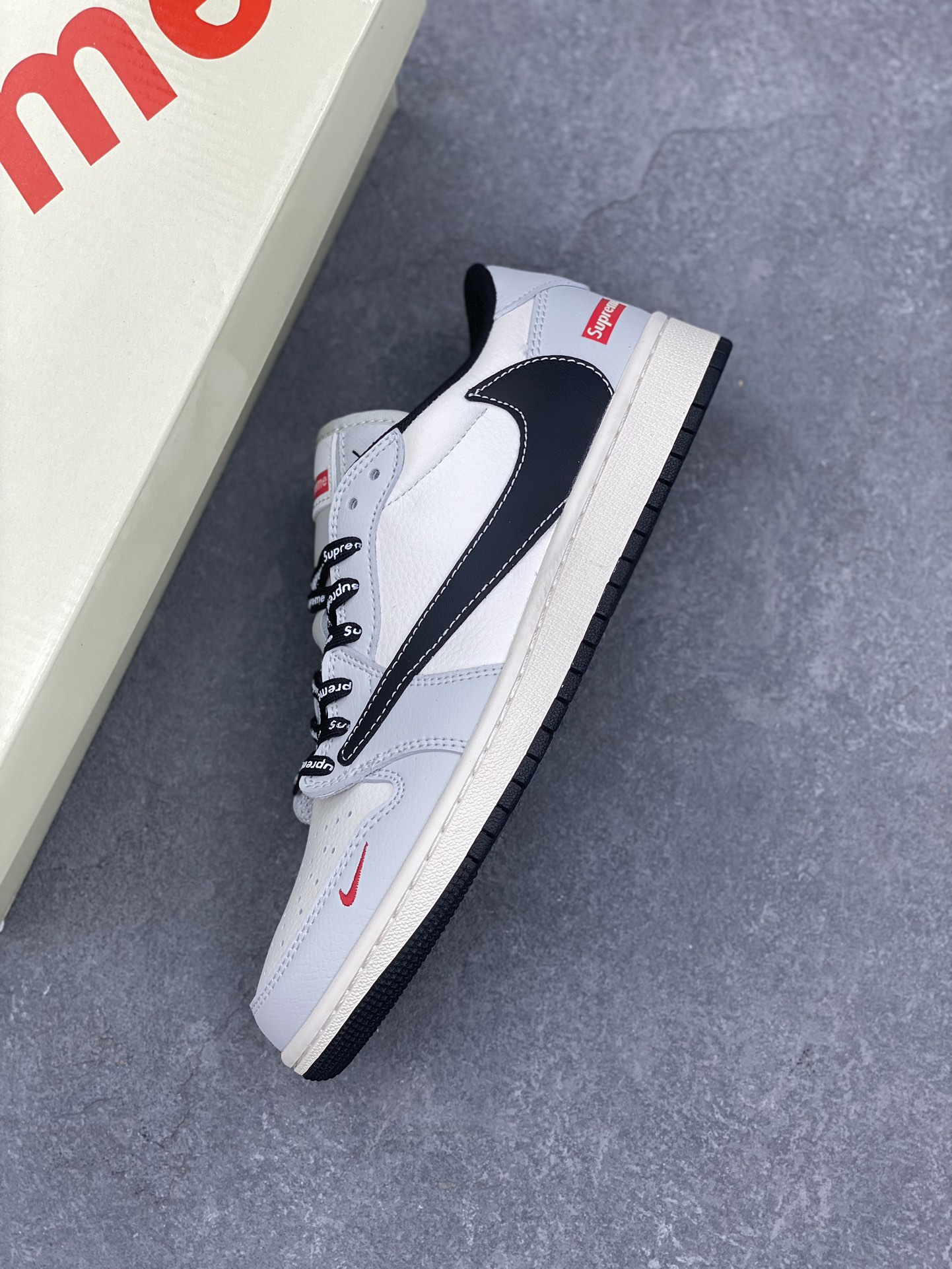 Travis Scott x Fragment Design x Jordan Air Jordan 1 Low OG SP Shoes 8 i1729701405 9620 0