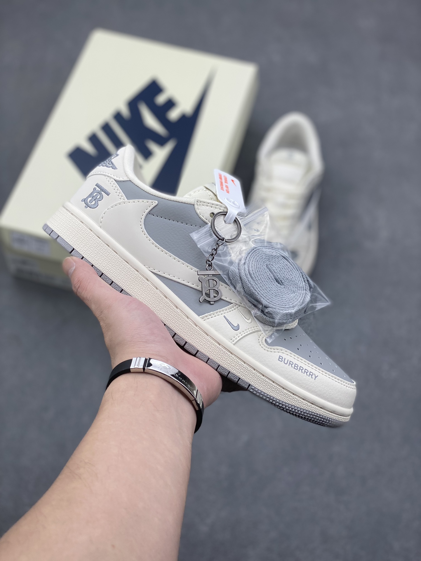 Travis Scott x Fragment Design x Jordan Air Jordan 1 Low OG SP 1 i1729701454 6315 0